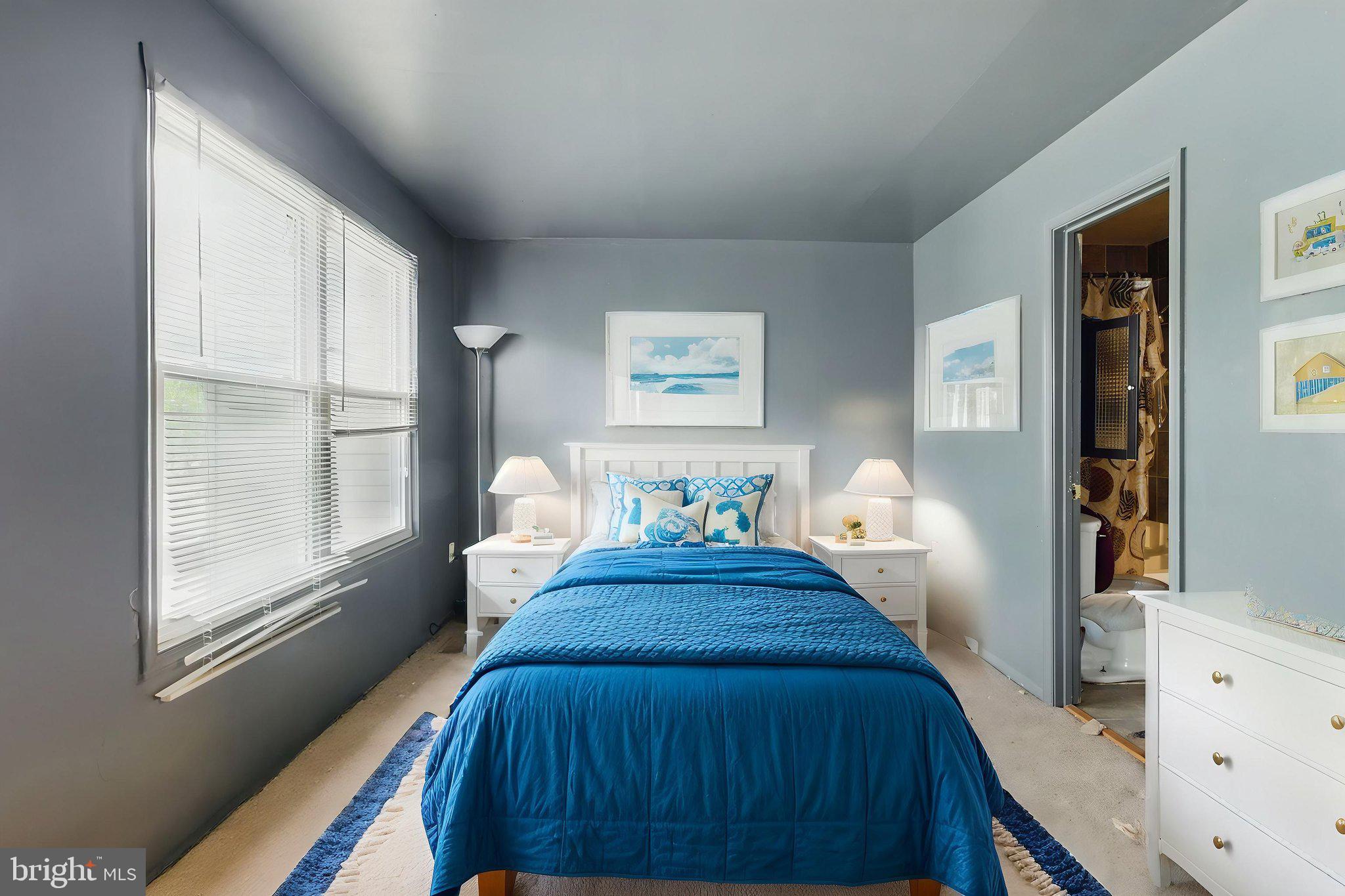 COLONY SQUARE - Residential