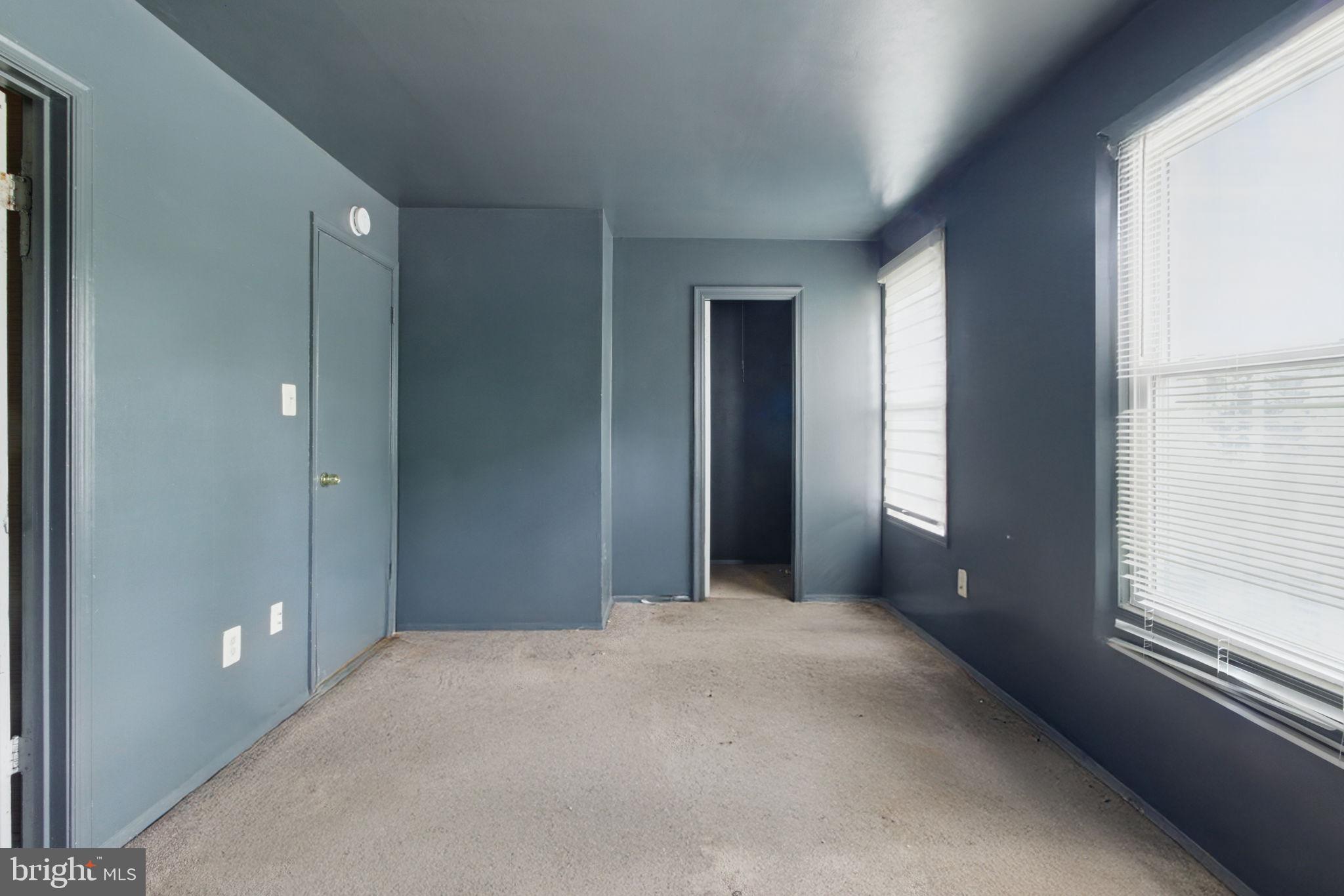 COLONY SQUARE - Residential