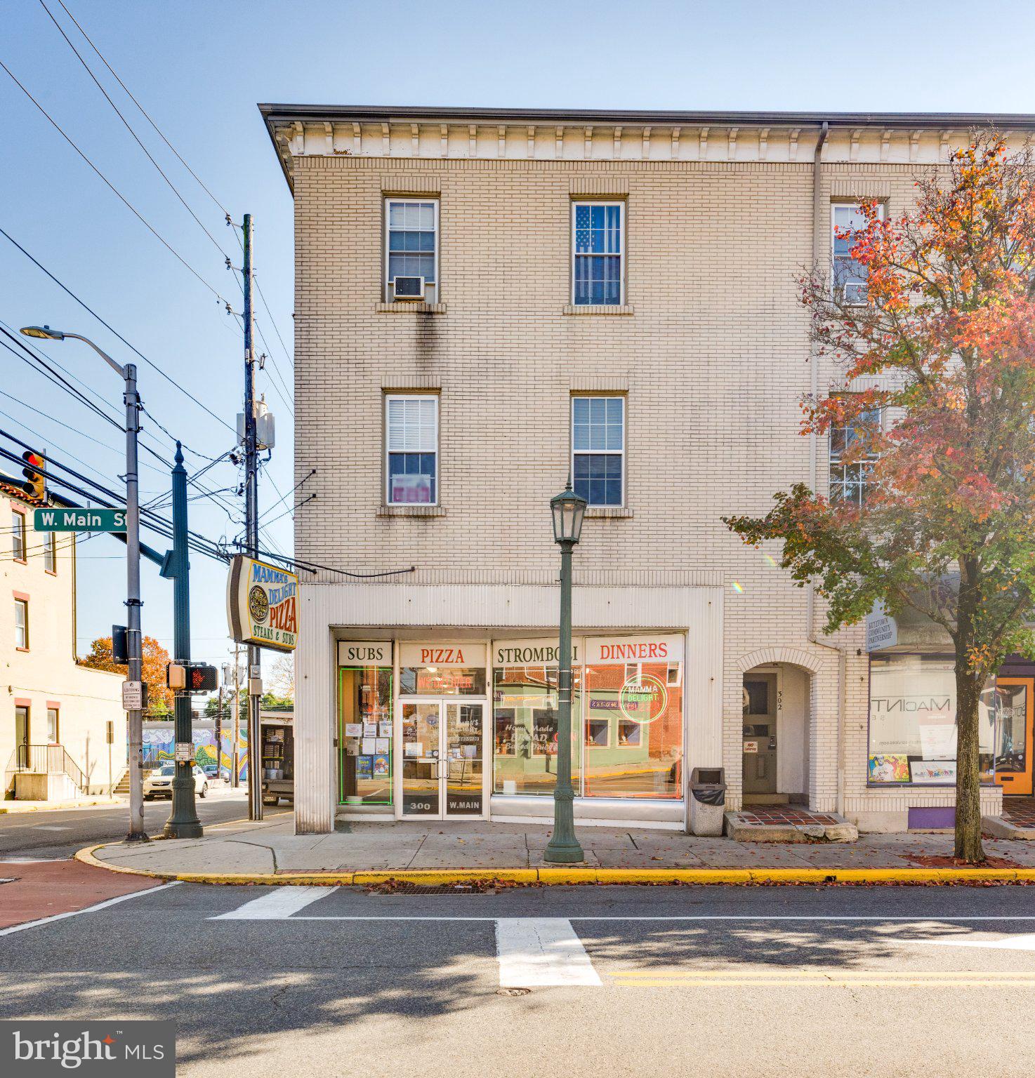 302-6 W MAIN STREET