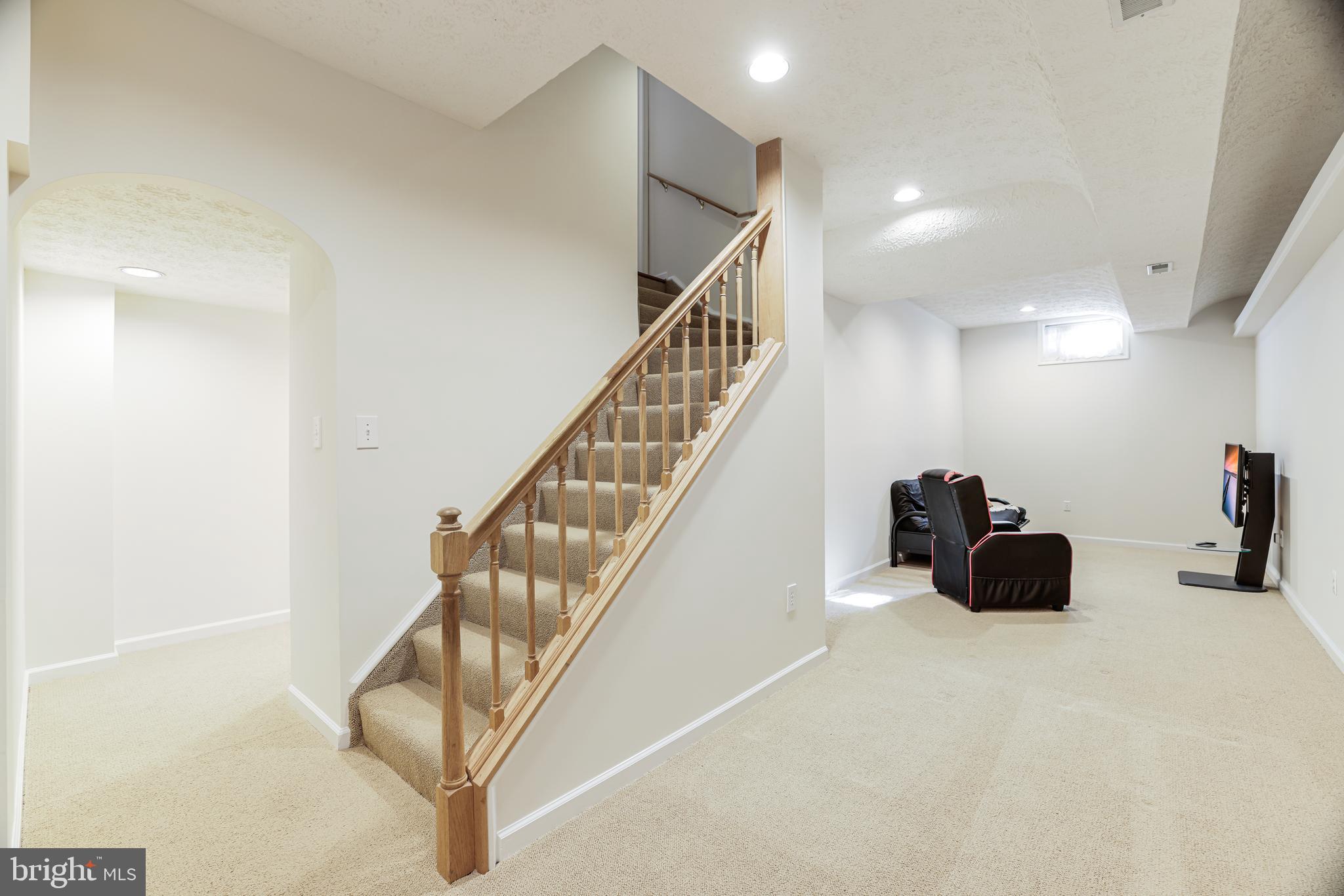 CHANTILLY HIGHLANDS - Residential