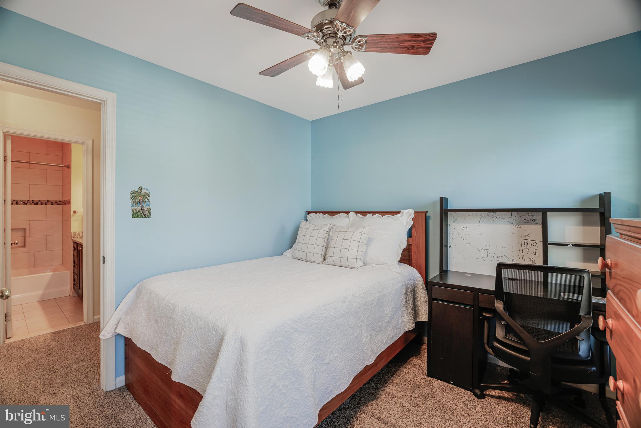 CHANTILLY HIGHLANDS - Residential