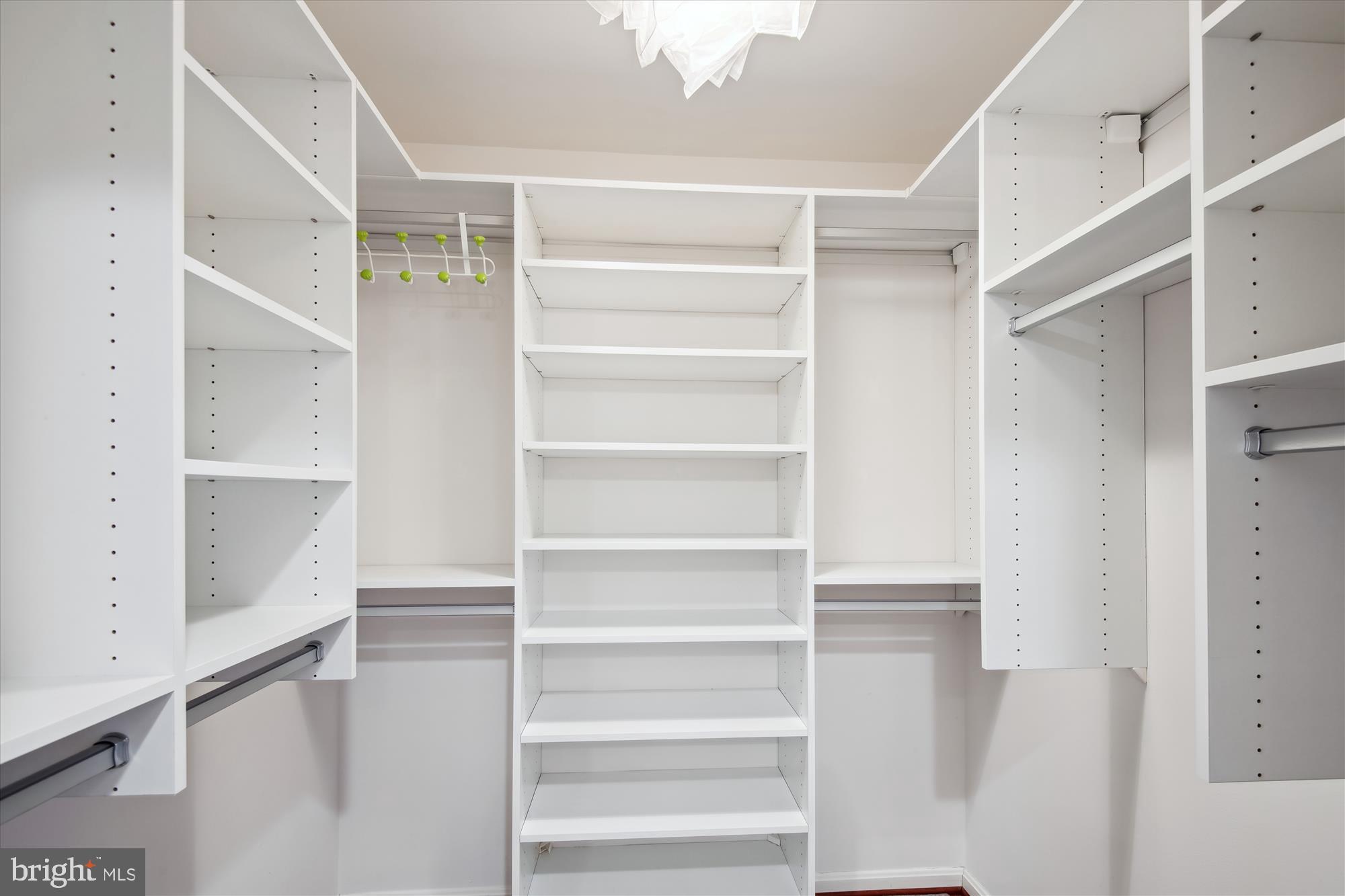 TUSCANY-CANTERBURY - Residential