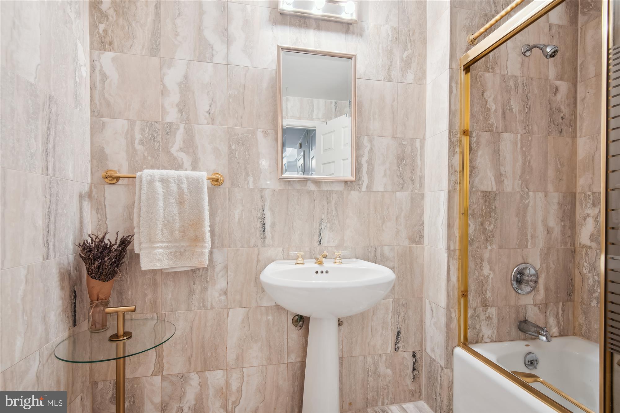 TUSCANY-CANTERBURY - Residential