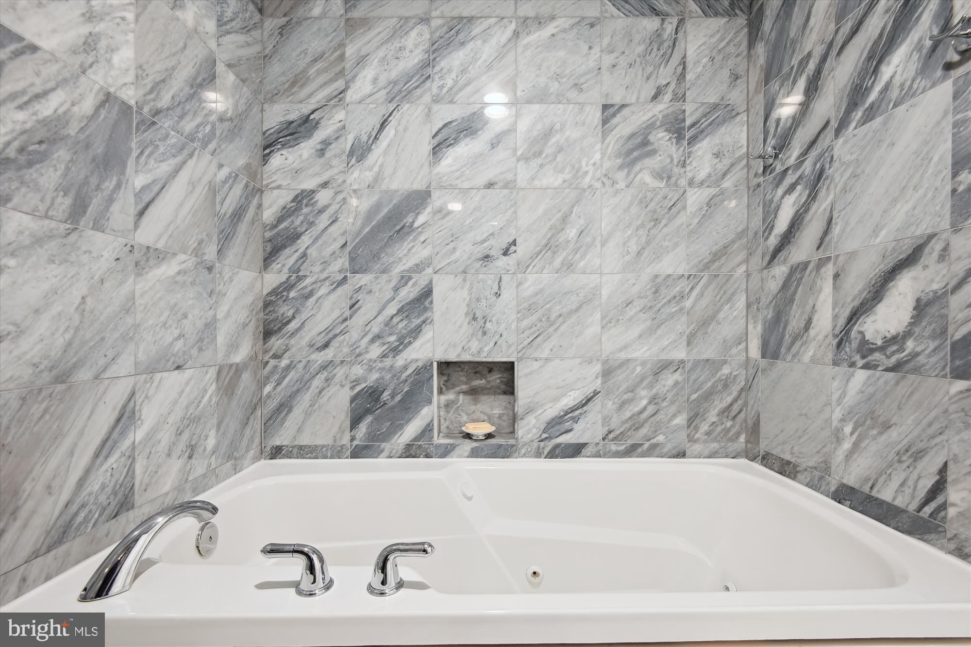 TUSCANY-CANTERBURY - Residential