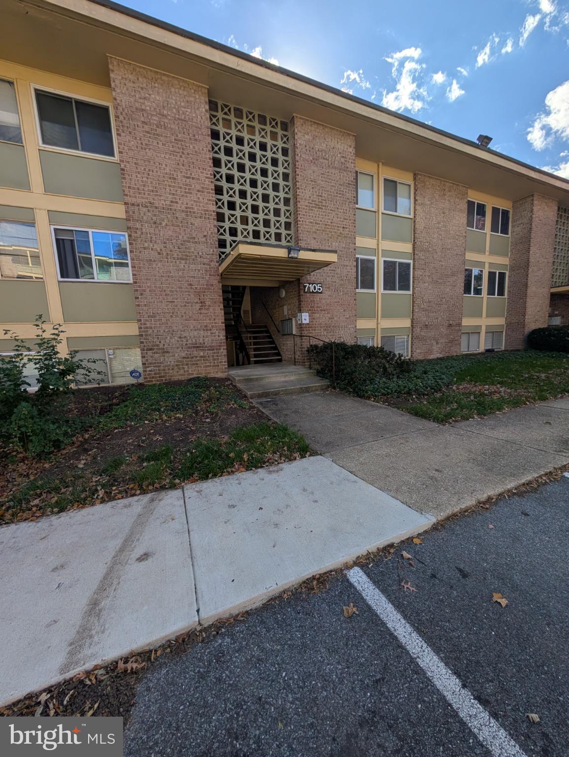 HOLLY HILL - Residential Lease