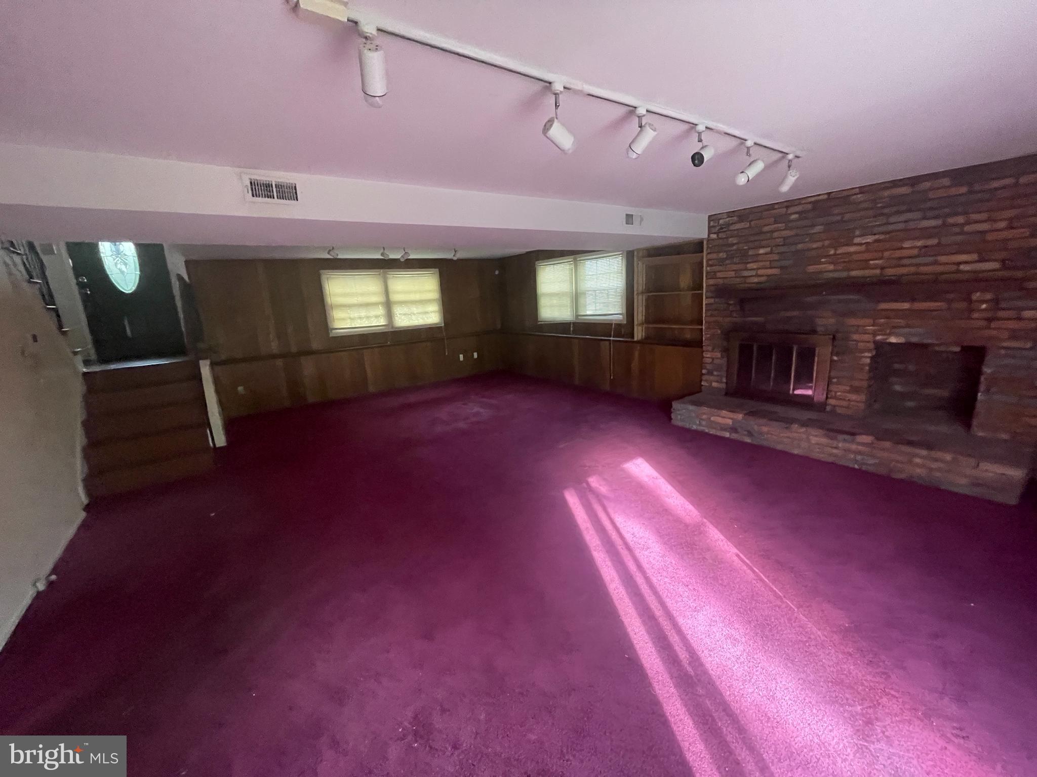 RUNNING BROOK - Residential