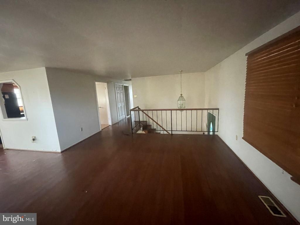 RUNNING BROOK - Residential