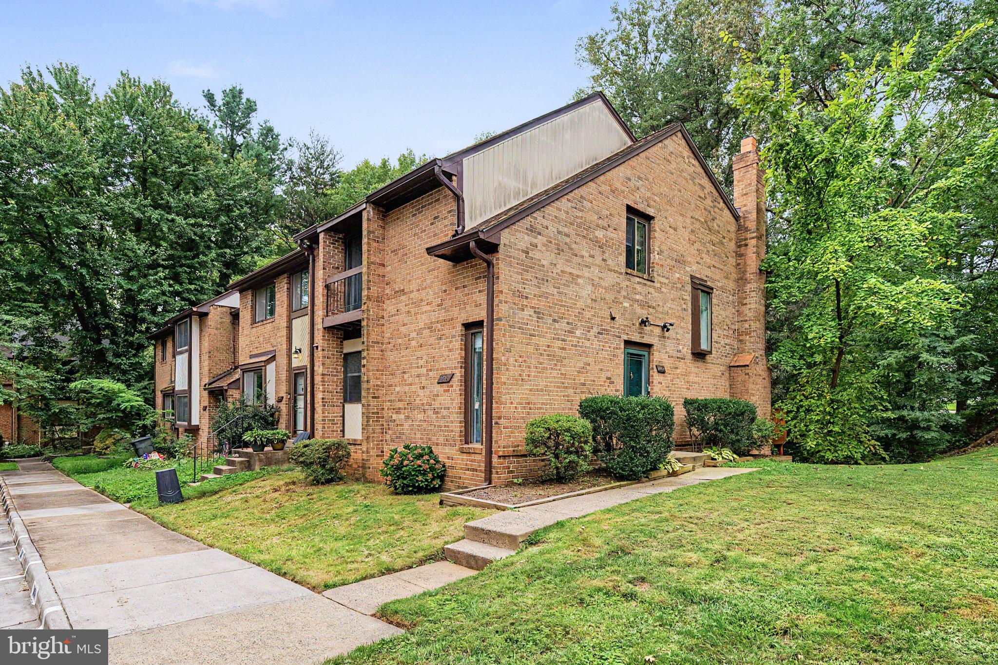 5800 JACKSONS OAK COURT