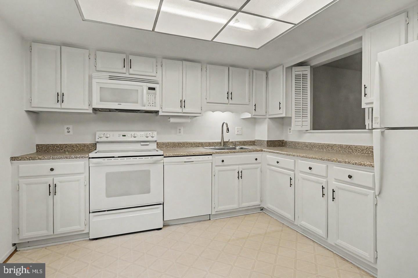 Search Homes 3 5800 JACKSONS OAK COURT