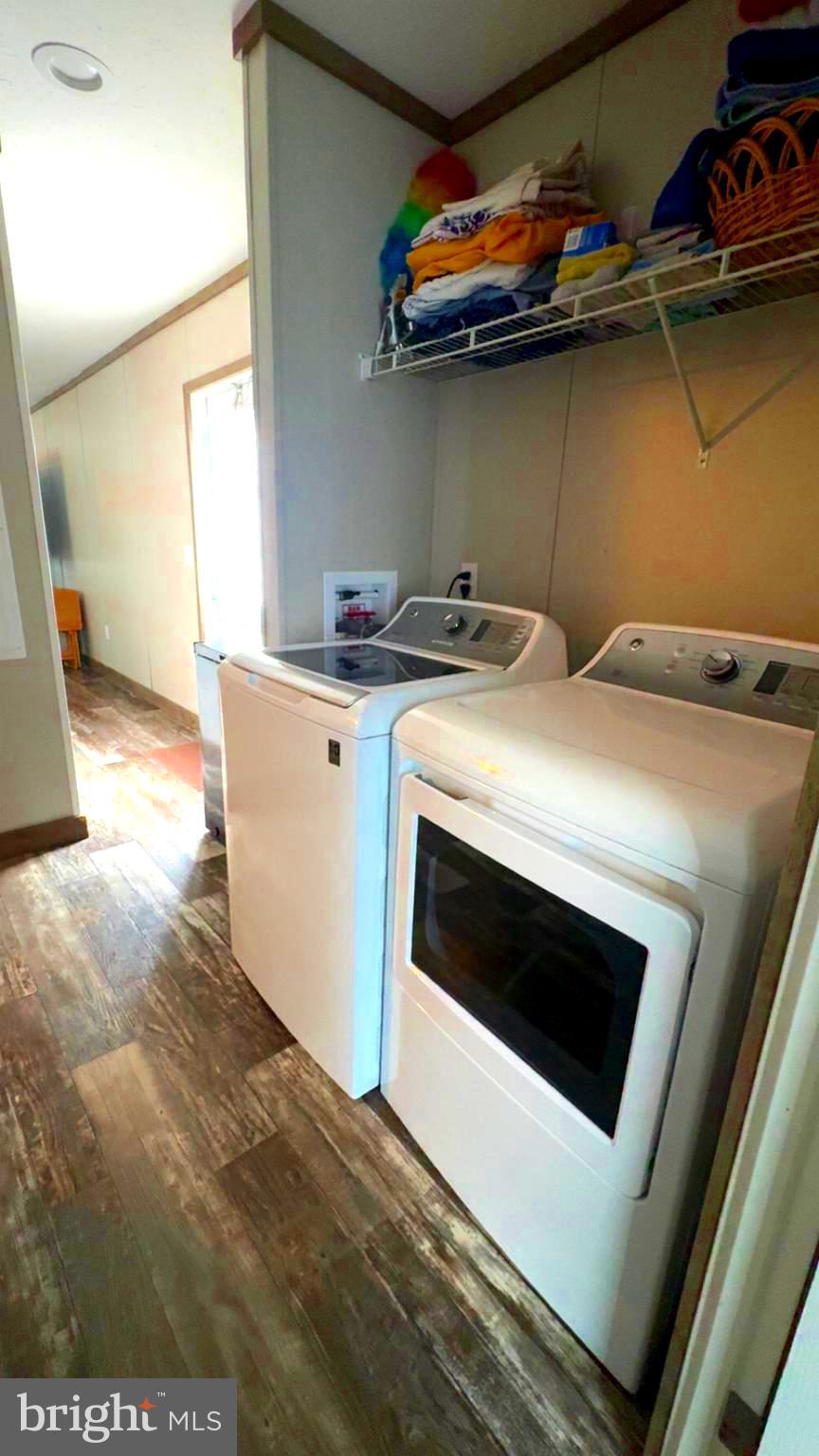 LAUREL VILLAGE - Residential