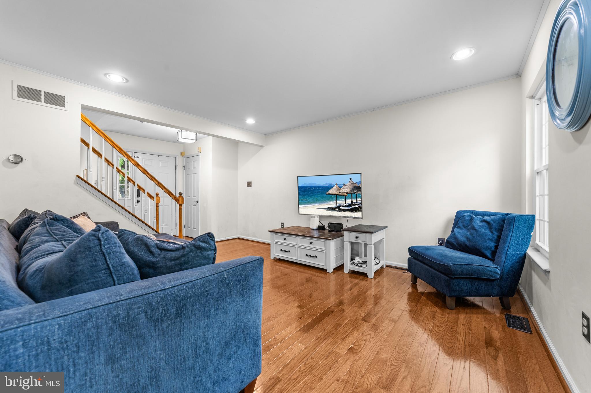 BUCKINGHAM SQ - Residential
