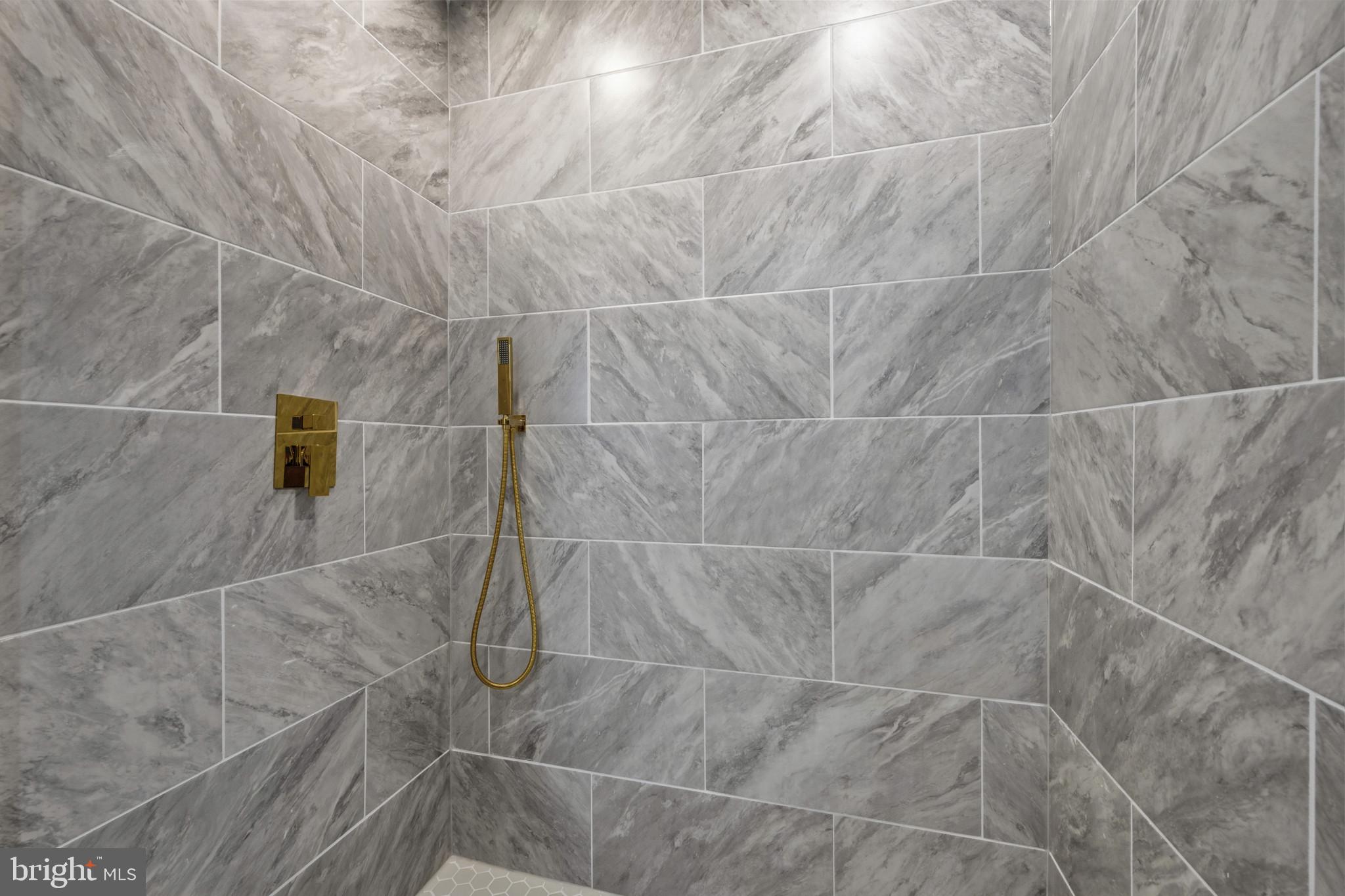 FLINTRIDGE - Residential