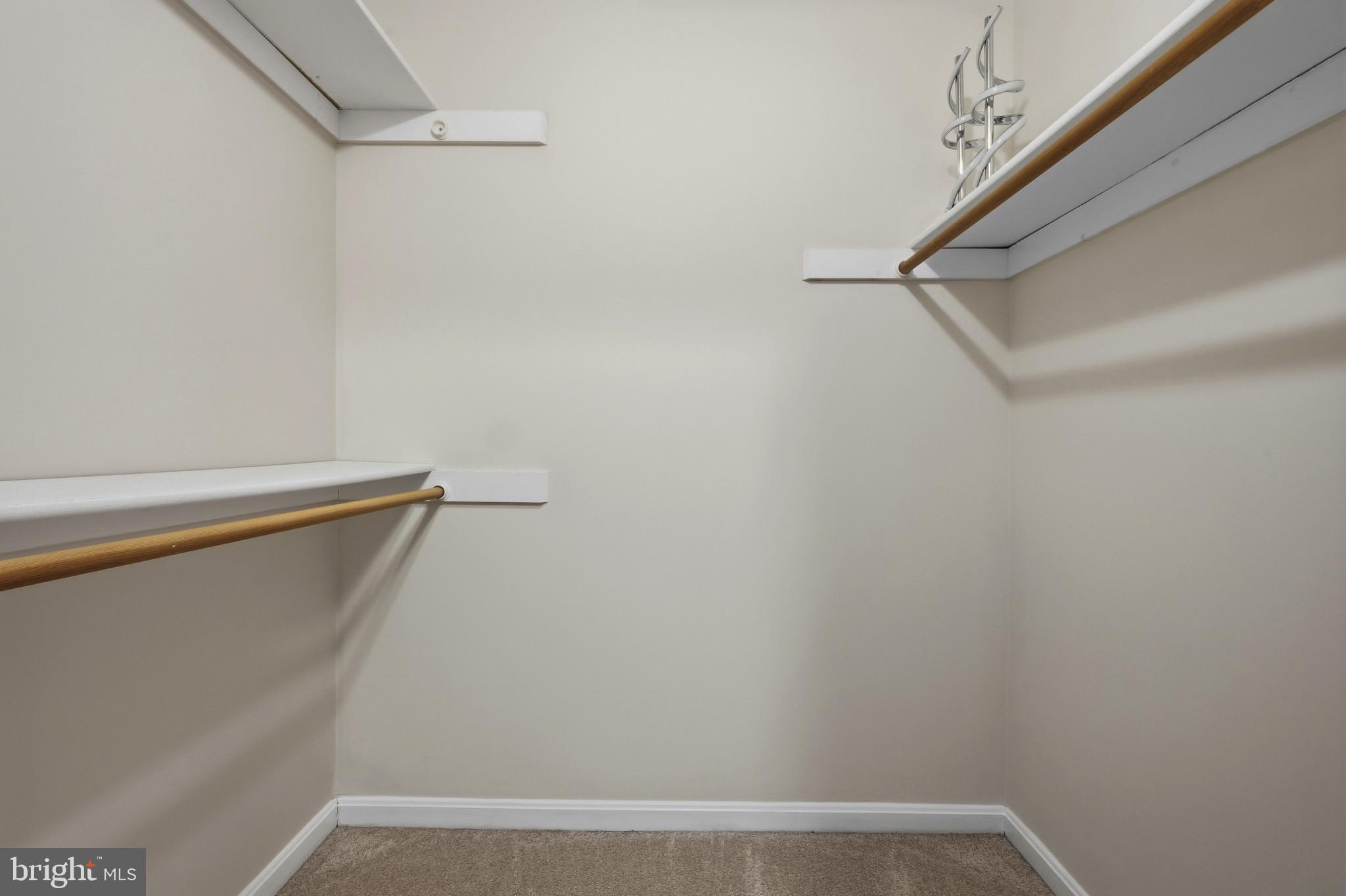 FLINTRIDGE - Residential