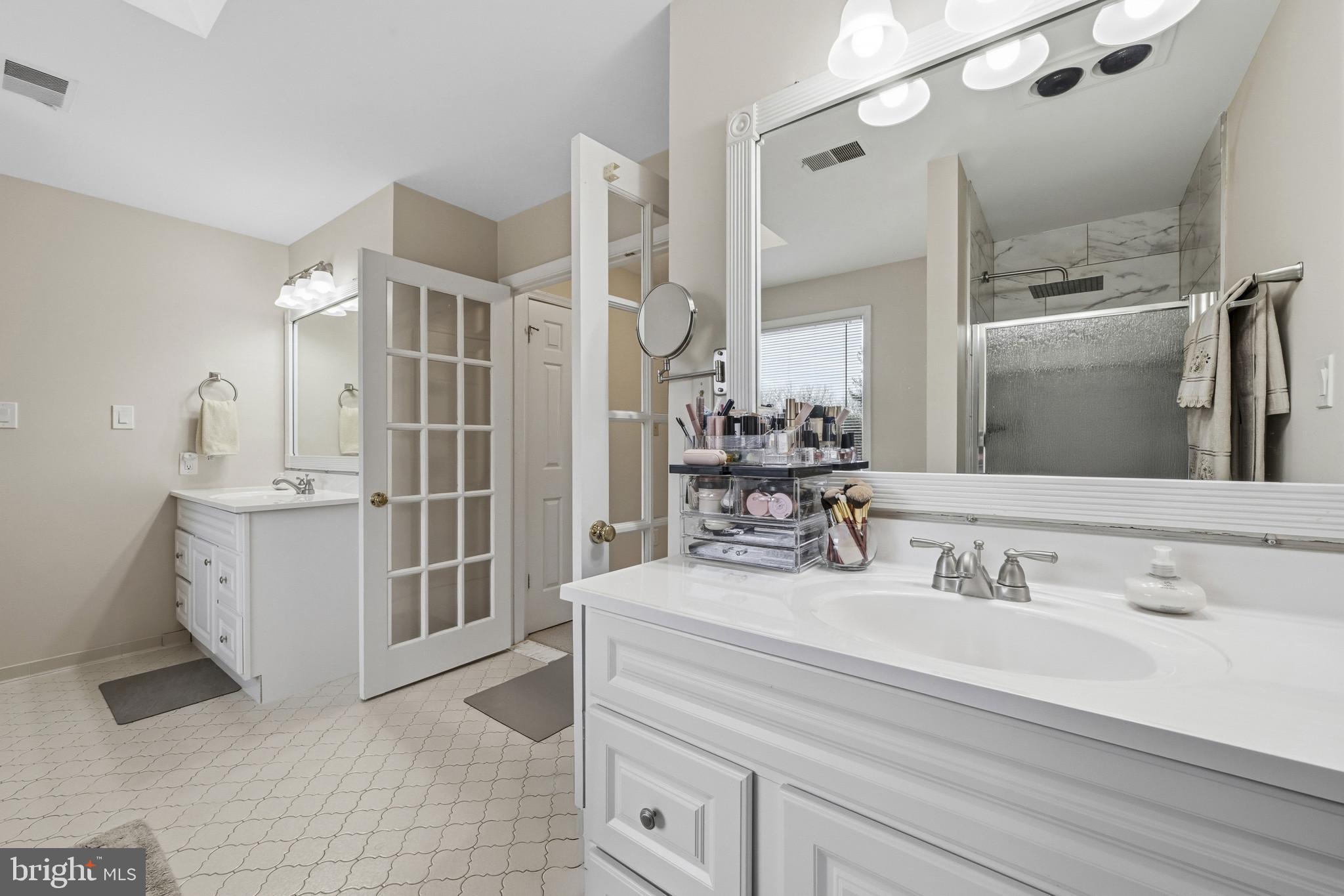 FLINTRIDGE - Residential