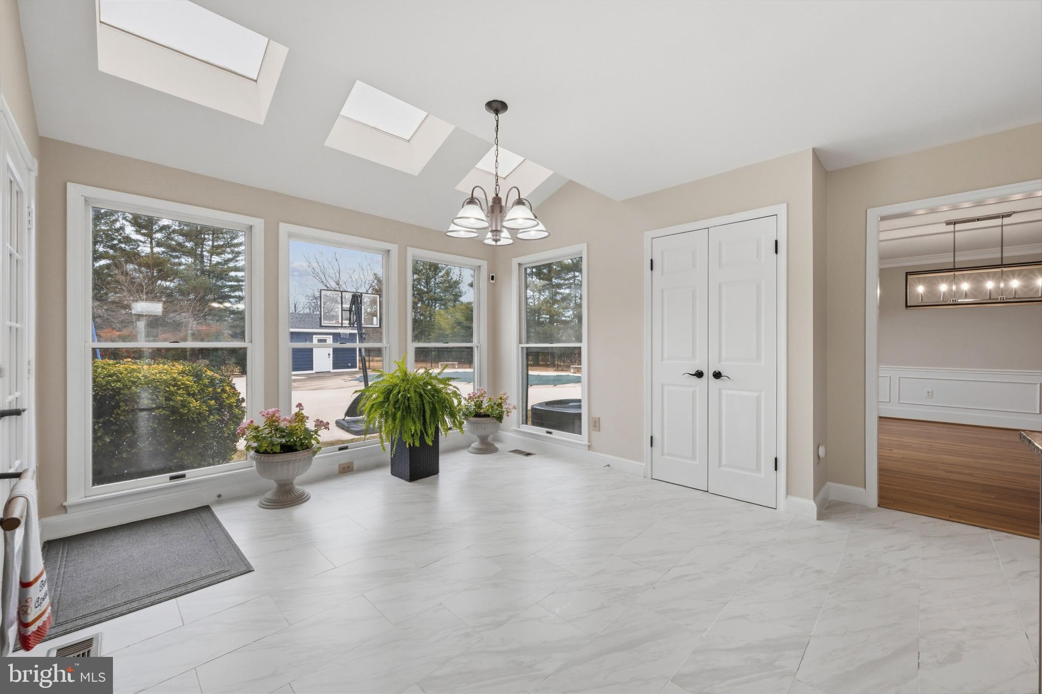 FLINTRIDGE - Residential