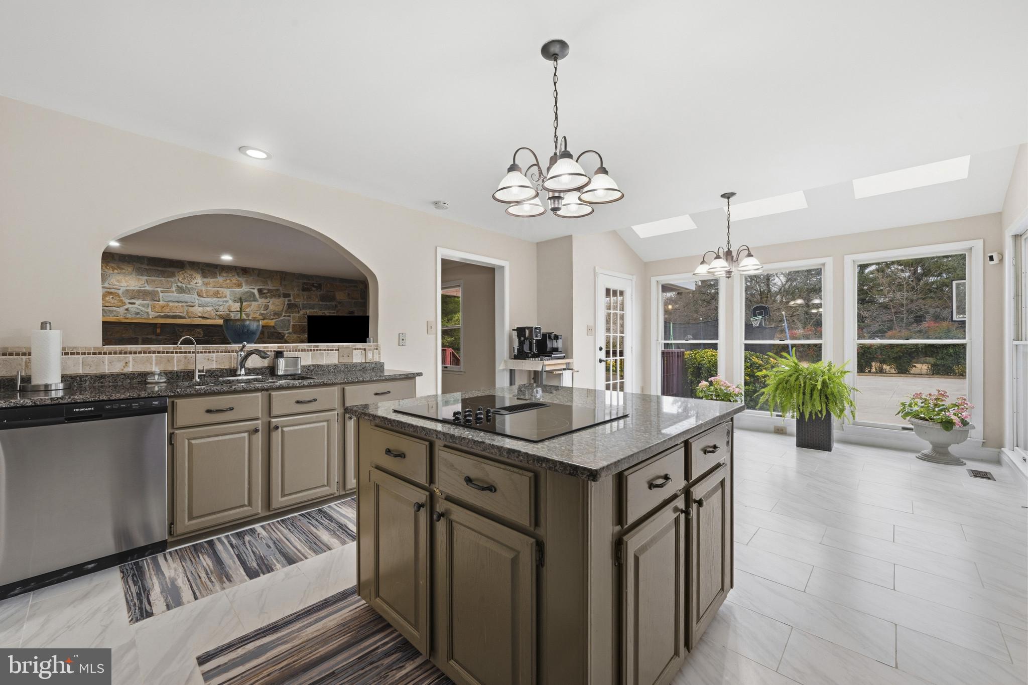 FLINTRIDGE - Residential