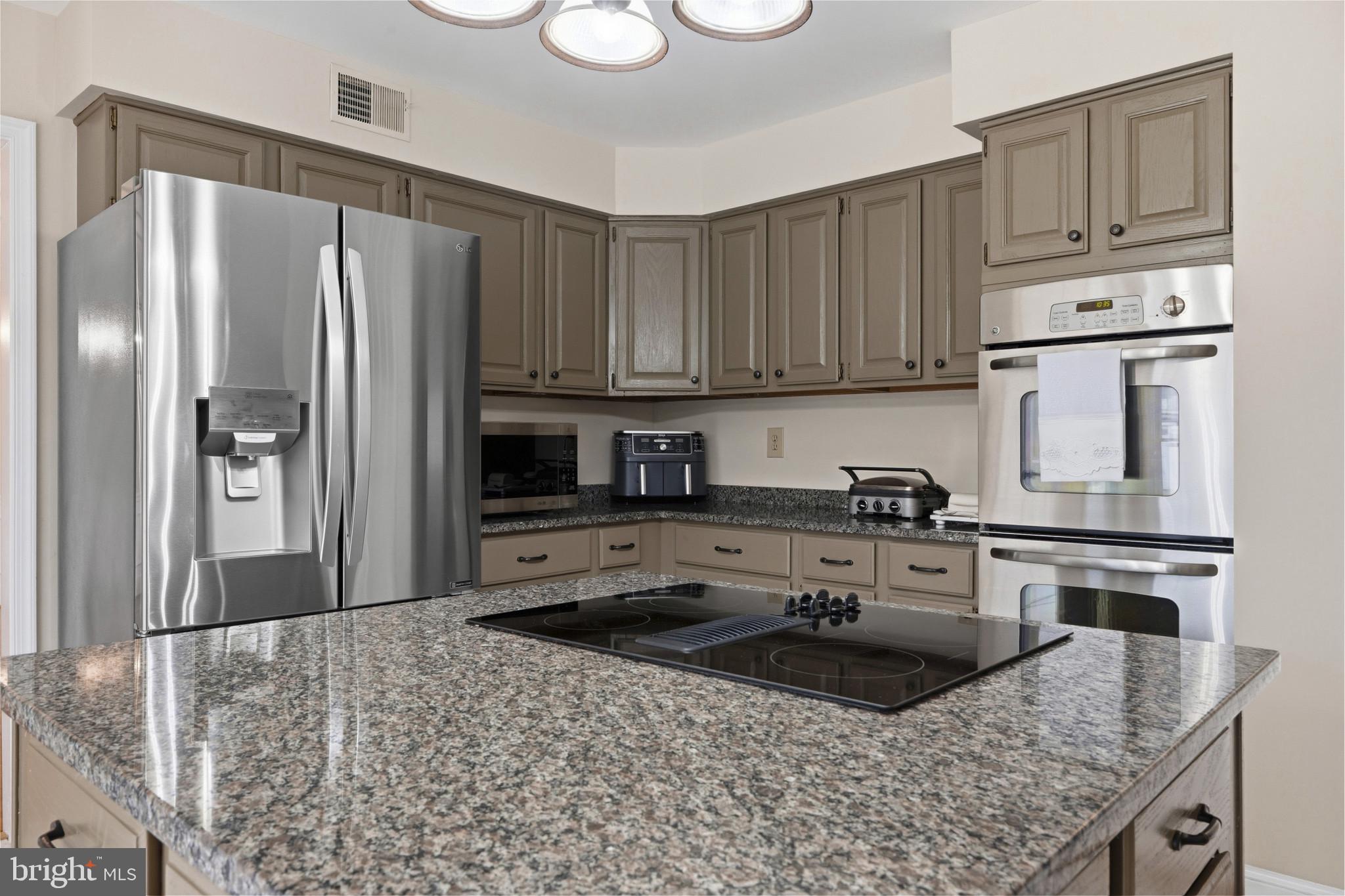 FLINTRIDGE - Residential