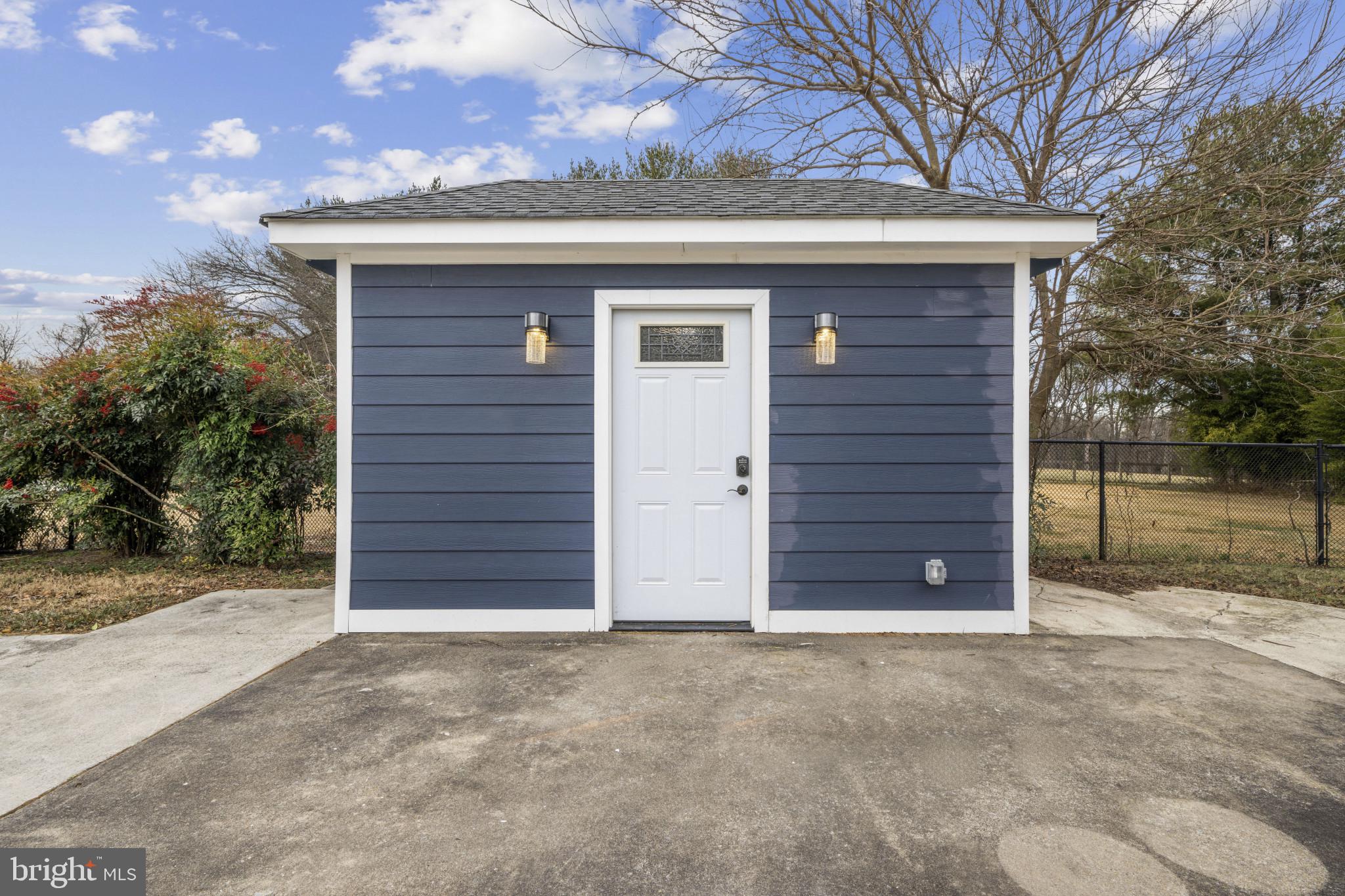 FLINTRIDGE - Residential