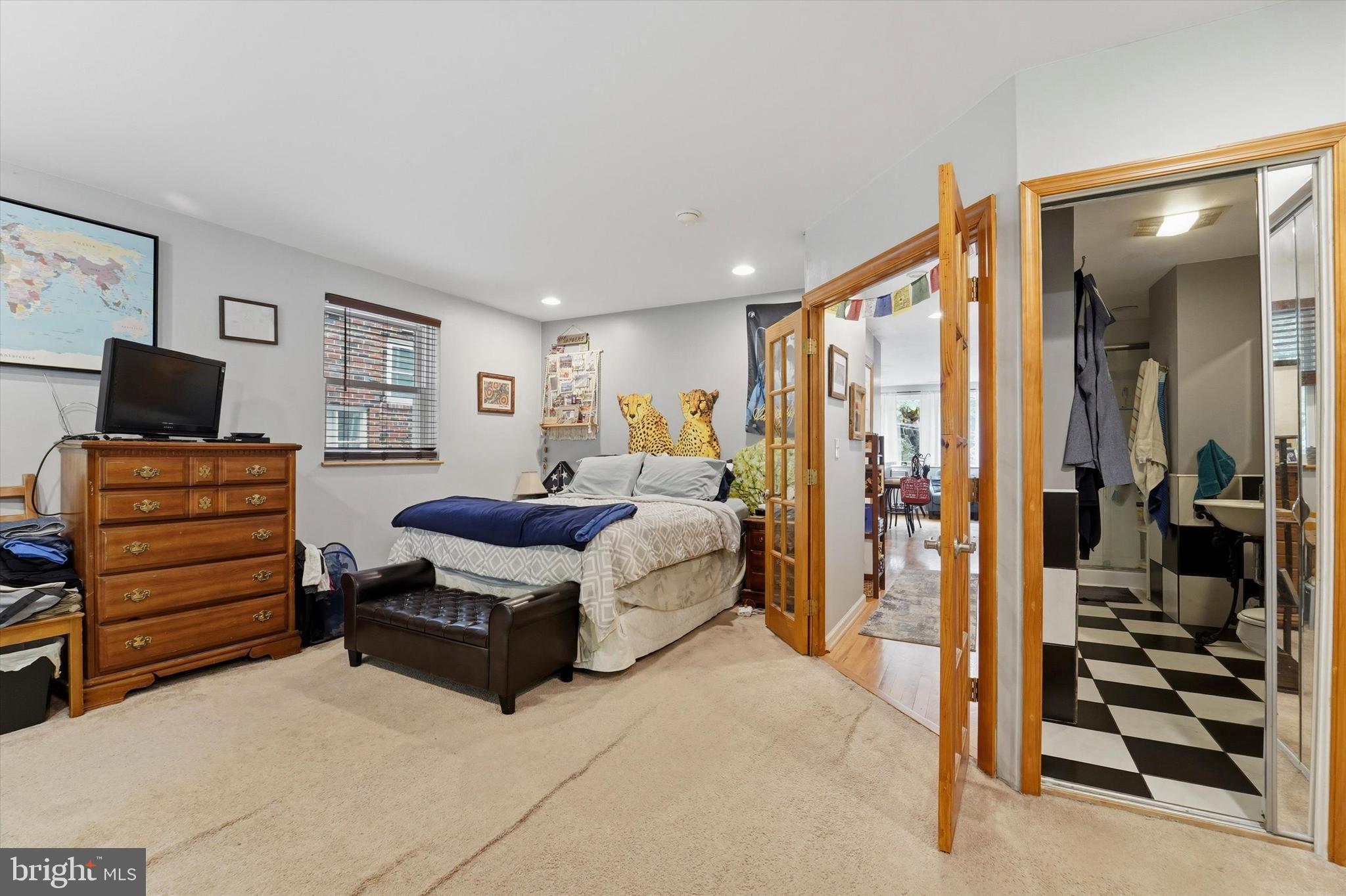 ROXBOROUGH - Residential Income