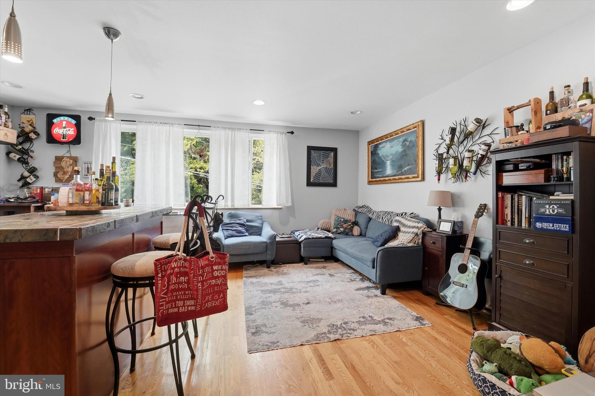 ROXBOROUGH - Residential Income