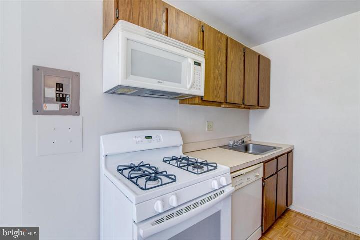 THE CAVENDISH - Residential Lease