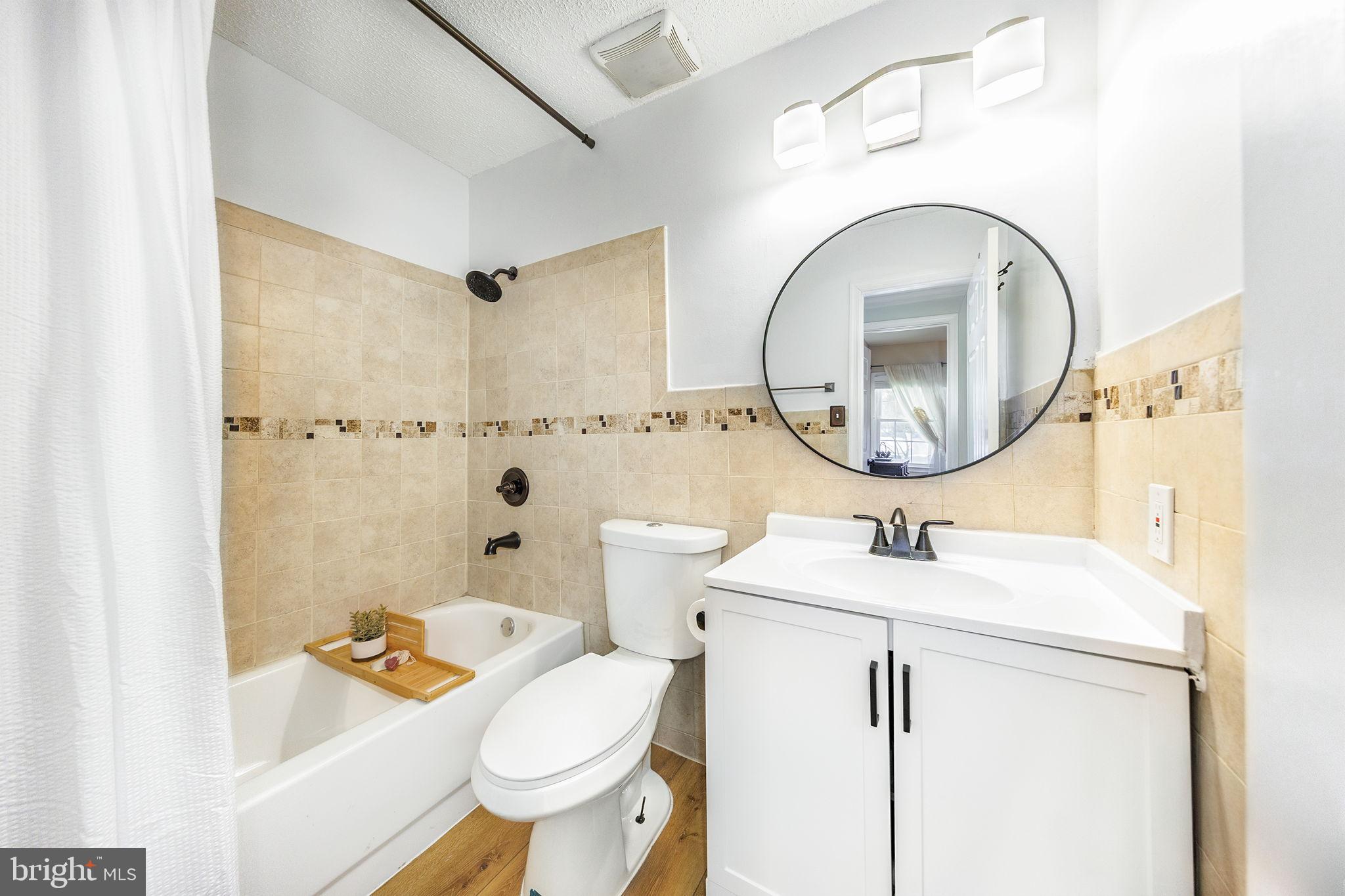 REFLECTION LAKE - Residential