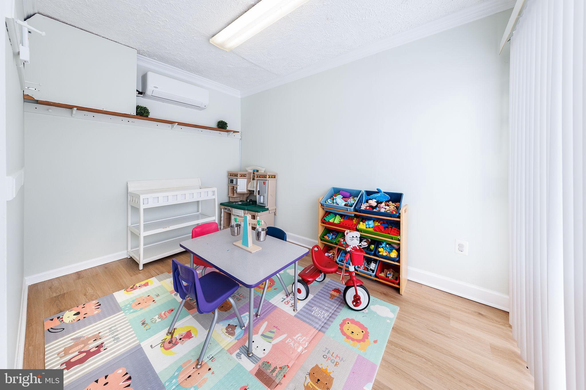 REFLECTION LAKE - Residential