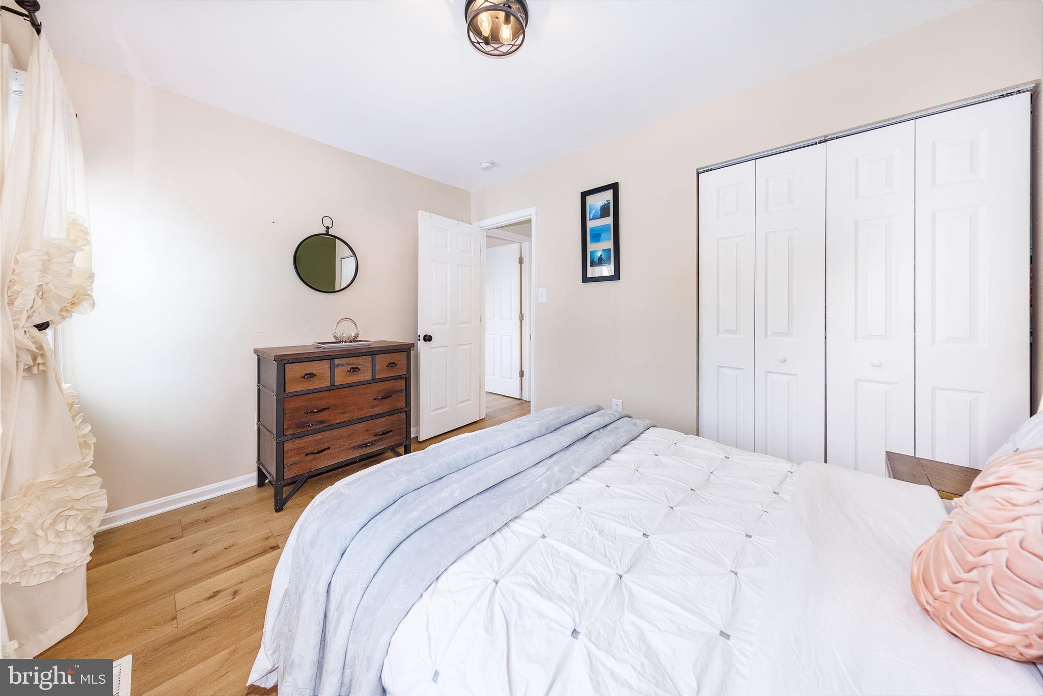 REFLECTION LAKE - Residential