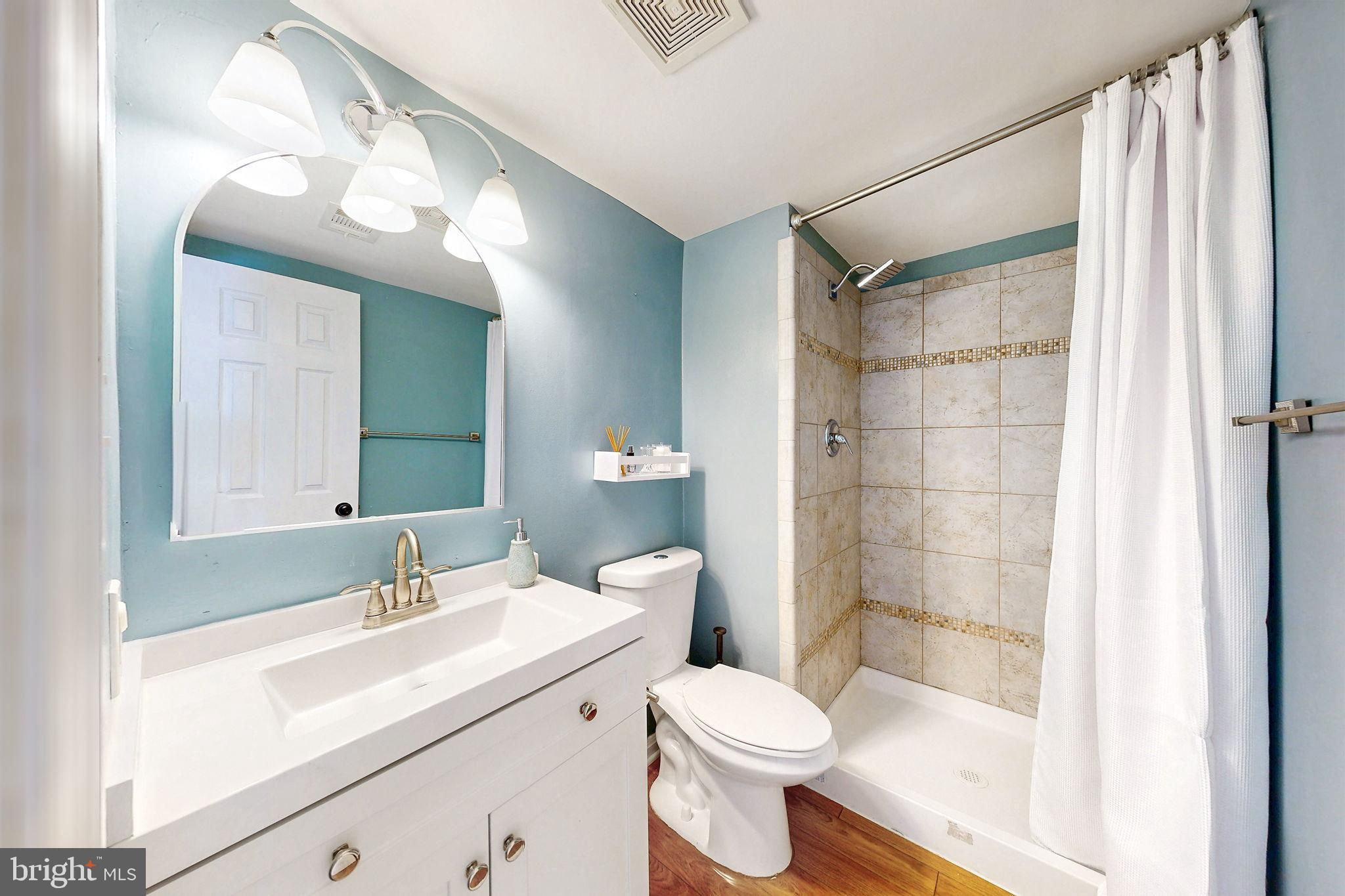 REFLECTION LAKE - Residential