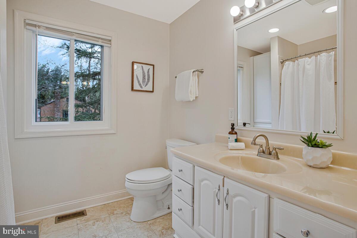 TALL TIMBERS - Residential