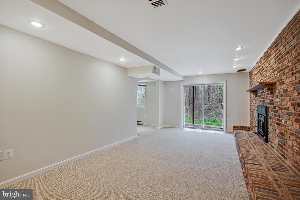 TALL TIMBERS - Residential