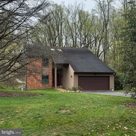 Photo of 1333 Tall Timbers Drive, CROWNSVILLE, MD 21032 (MLS # MDAA2141076)