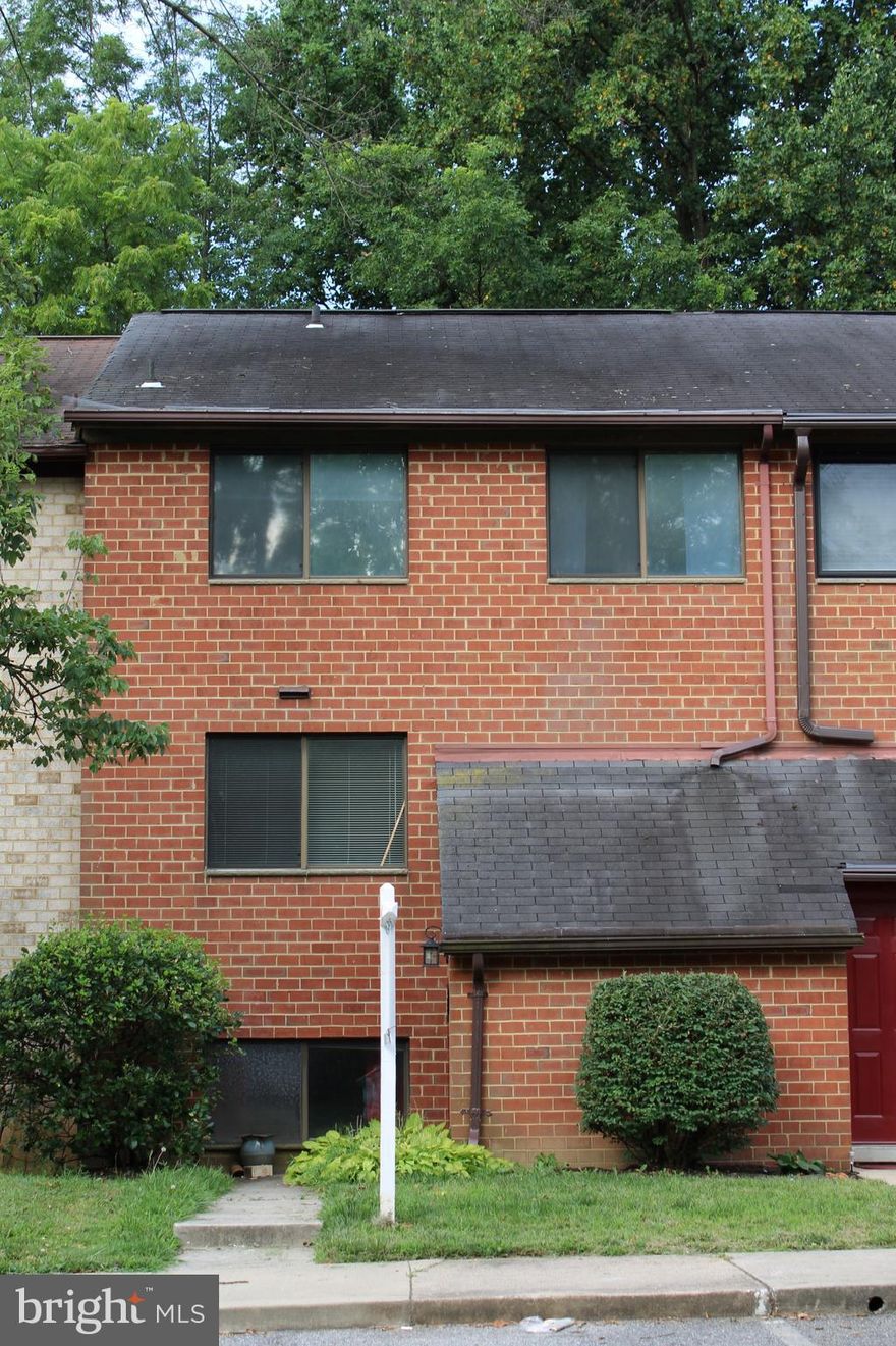 Large Townhouse in Columbia - 4 BR, 3.5 BA.  Great Location, close to Shopping.  Basement with a Bedroom/Den, full Bath, and wood-burning fireplace..  Access to deck from Living Room and fenced-in yard from the basement.  Washer and Dryer included on lower level. Never run out of hot water! Owner installed brand new tankless hot water heater. Tons of space in this Updated Large Townhouse. Ample parking. Close to Columbia Mall, and Major Highways - Rt 32, Rt 175 & BW Parkway.