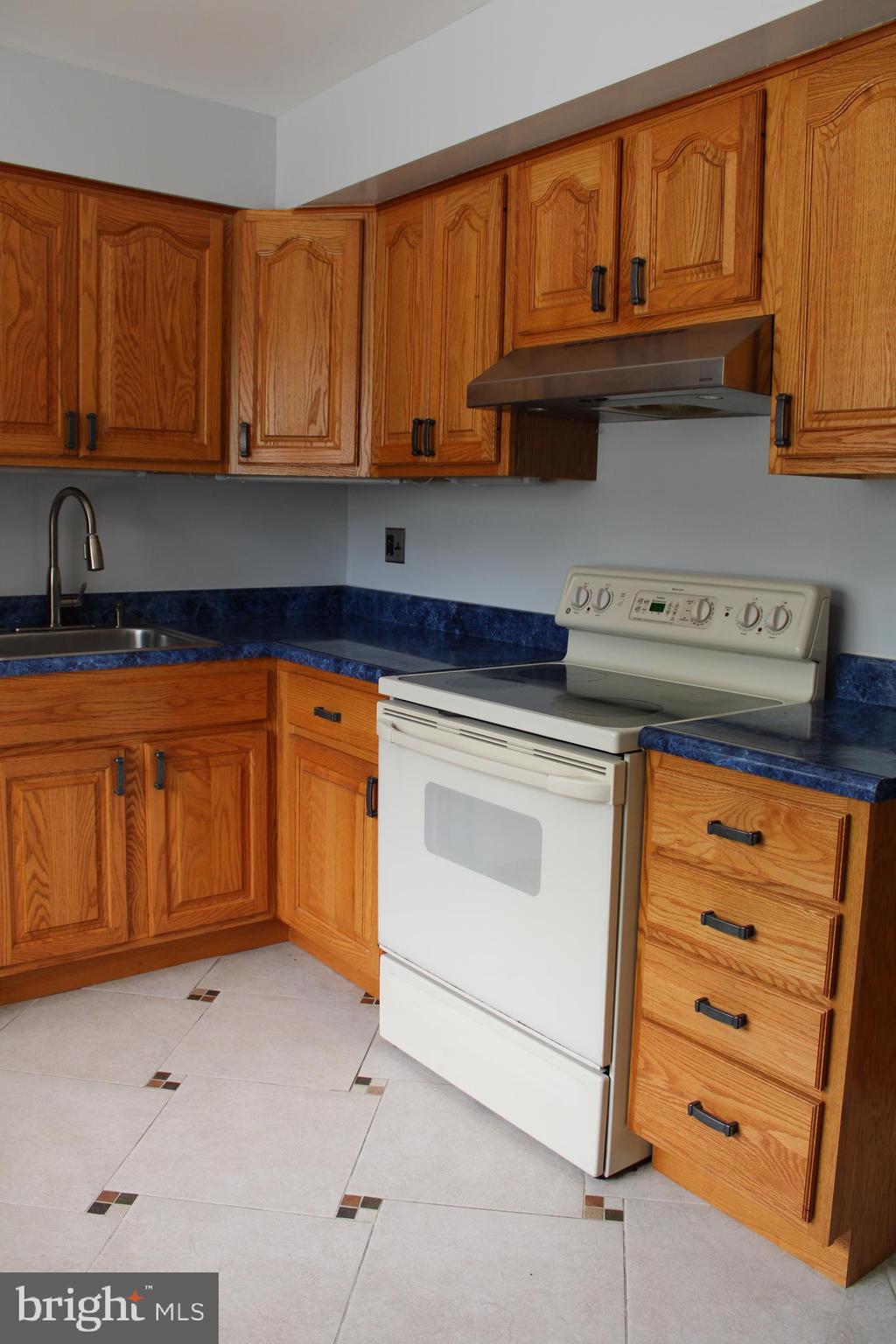 ELKHORN LANDING - Residential Lease