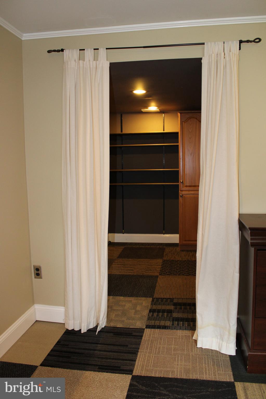 ELKHORN LANDING - Residential Lease