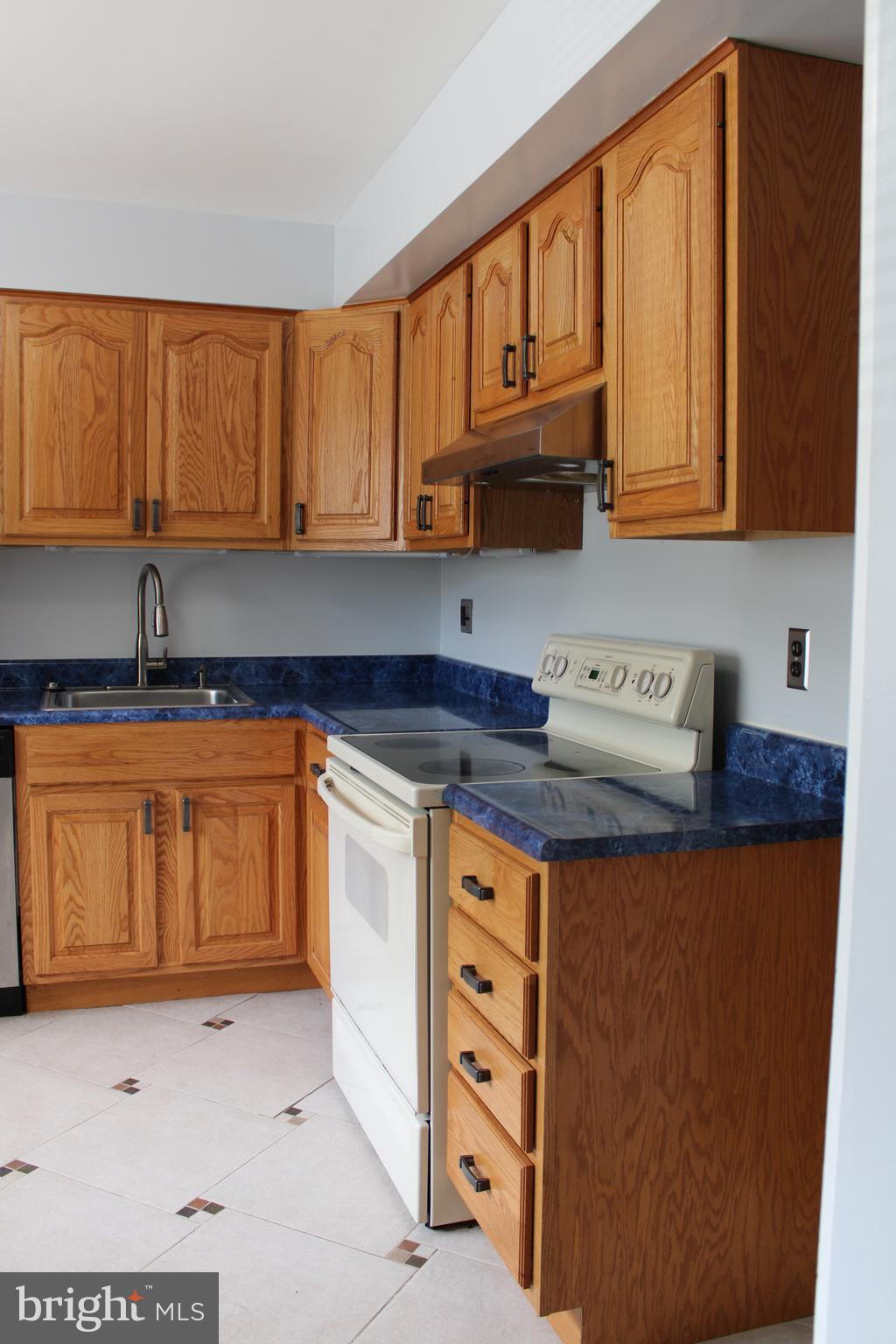 ELKHORN LANDING - Residential Lease