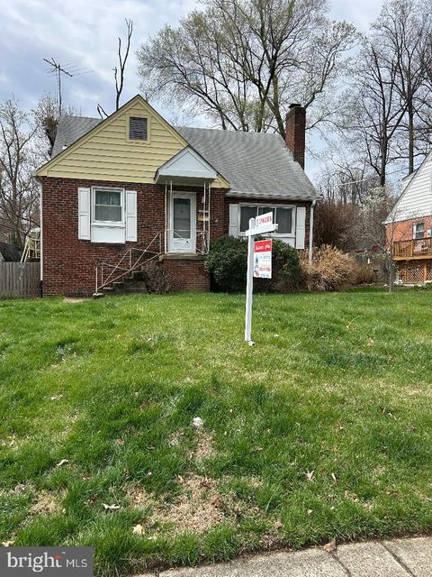 Photo of 1021 Poplar Drive, FALLS CHURCH, VA 22046 (MLS # VAFX2299508)