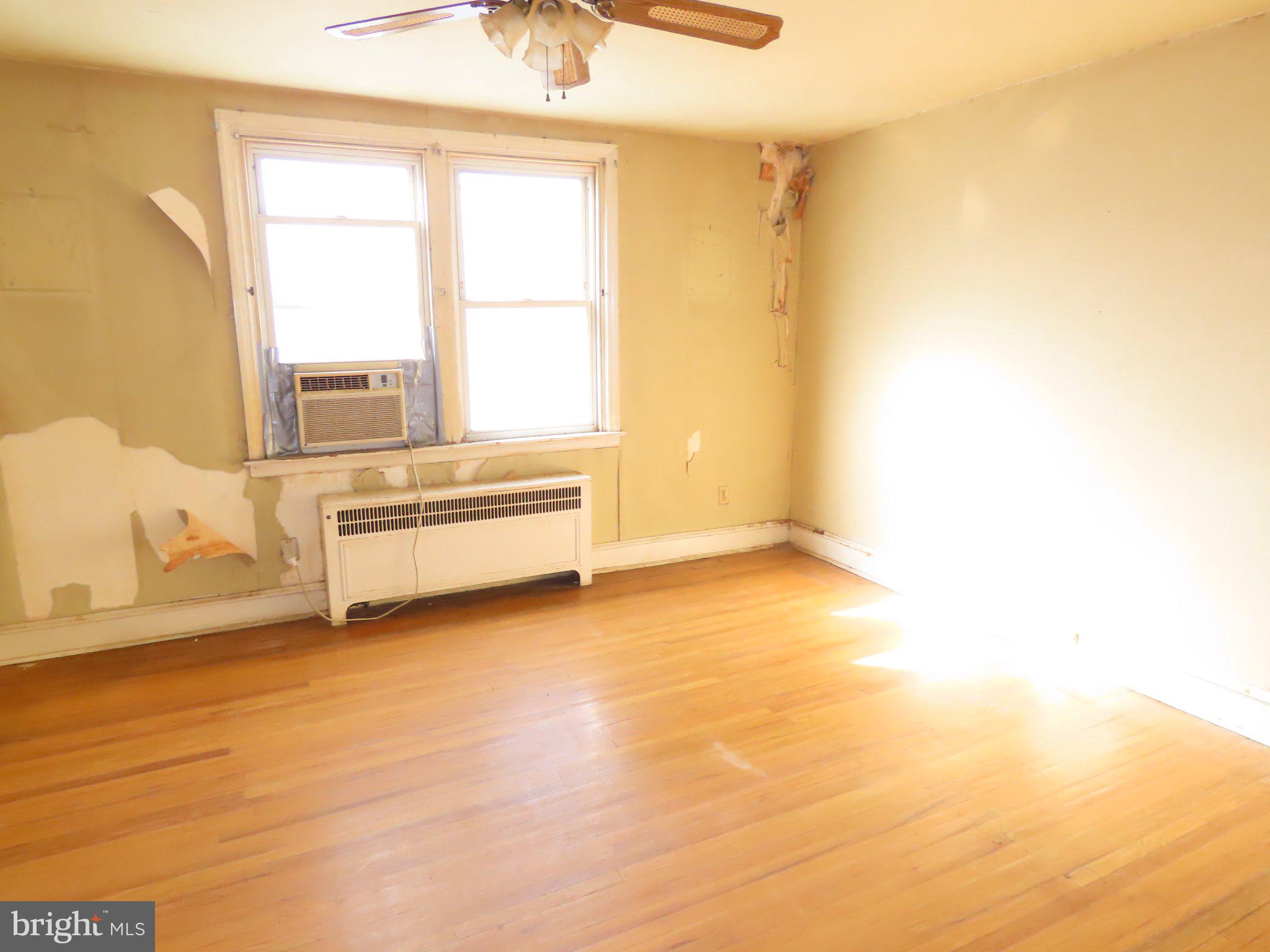 WEST OAK LANE - Residential