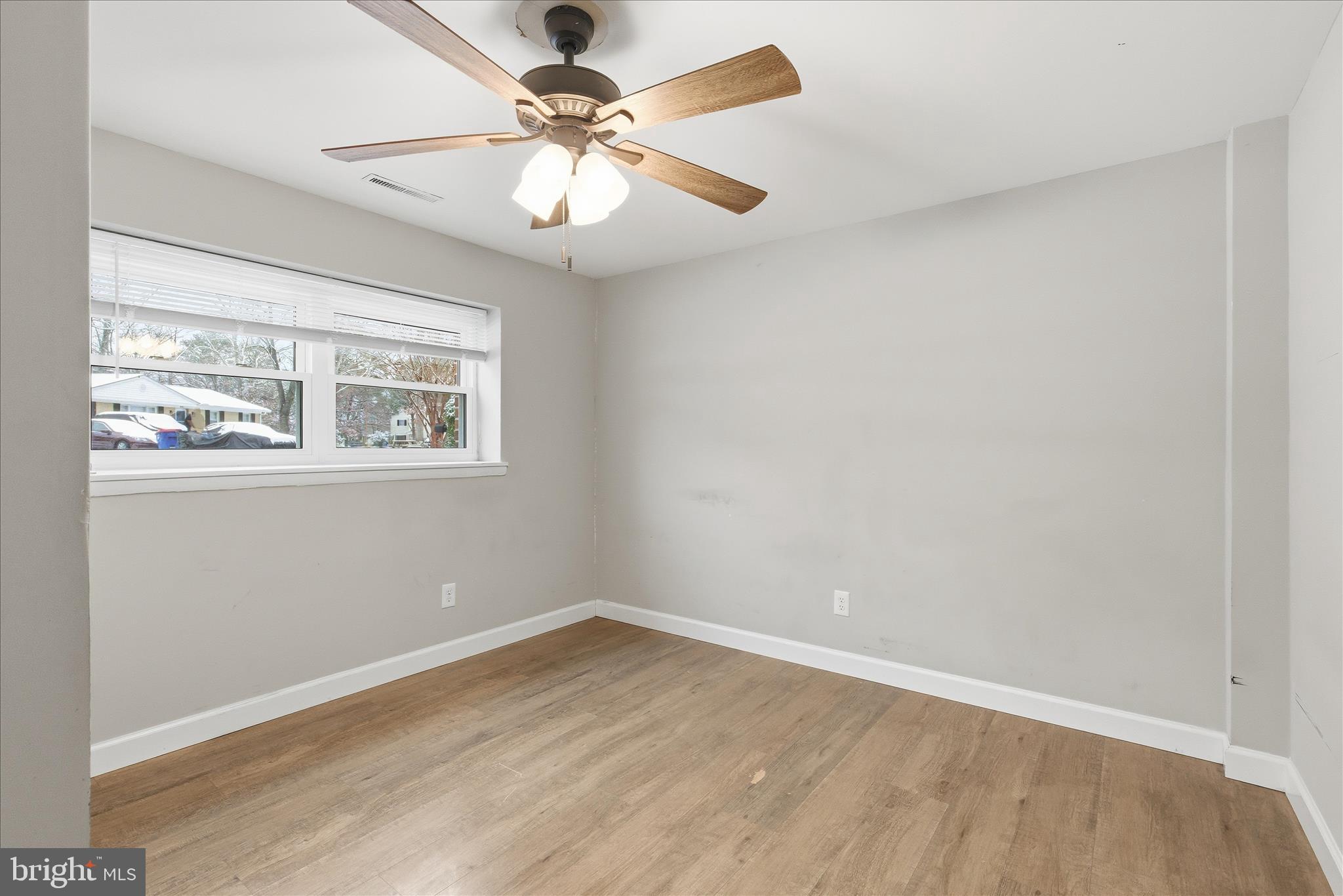 GREENVIEW KNOLLS - Residential