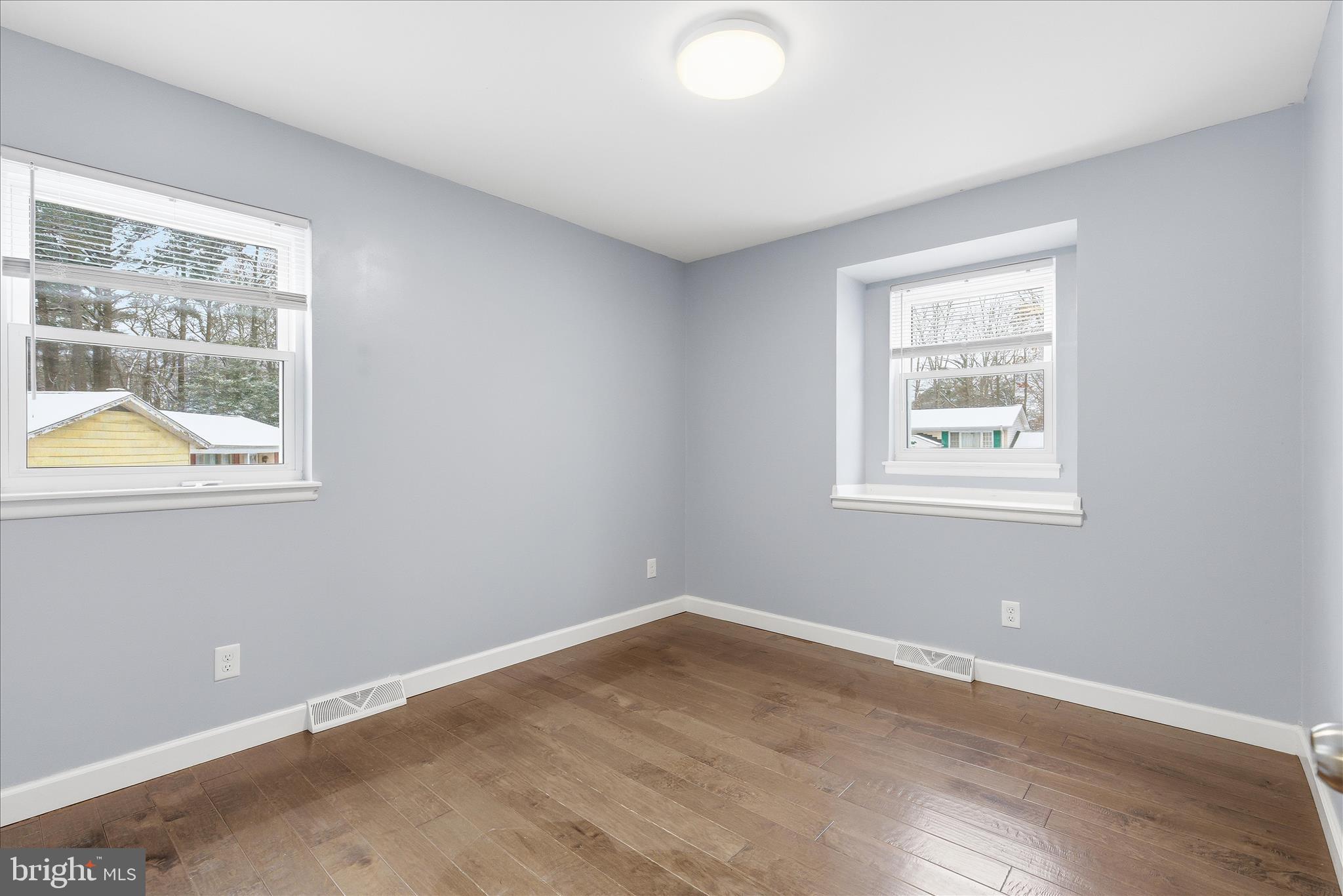 GREENVIEW KNOLLS - Residential