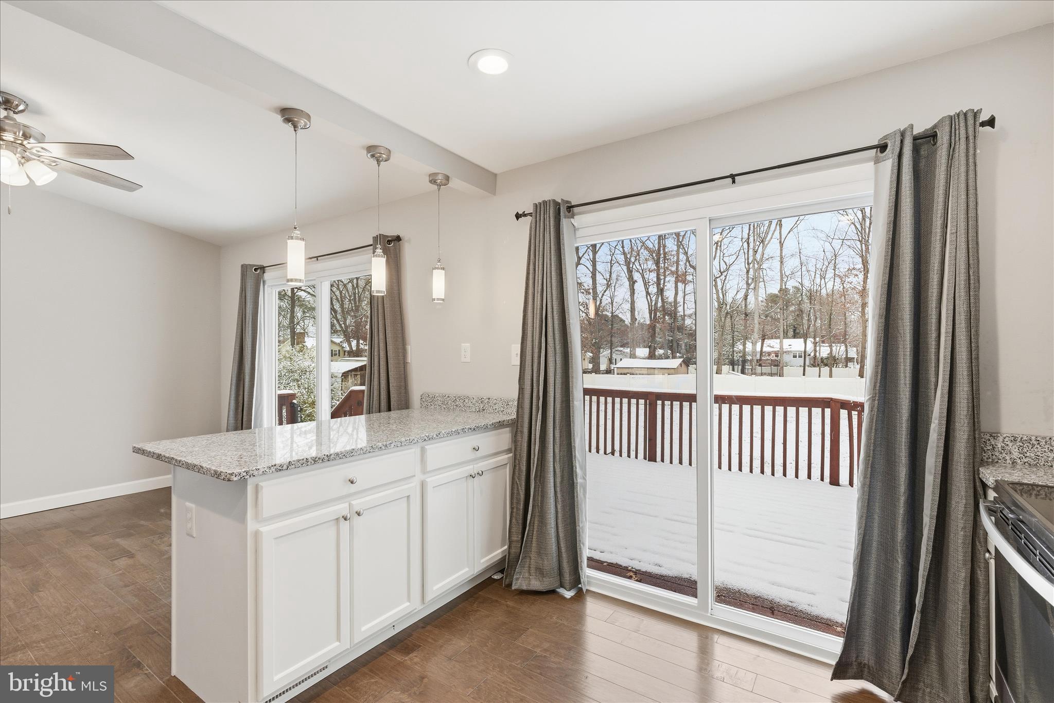 GREENVIEW KNOLLS - Residential