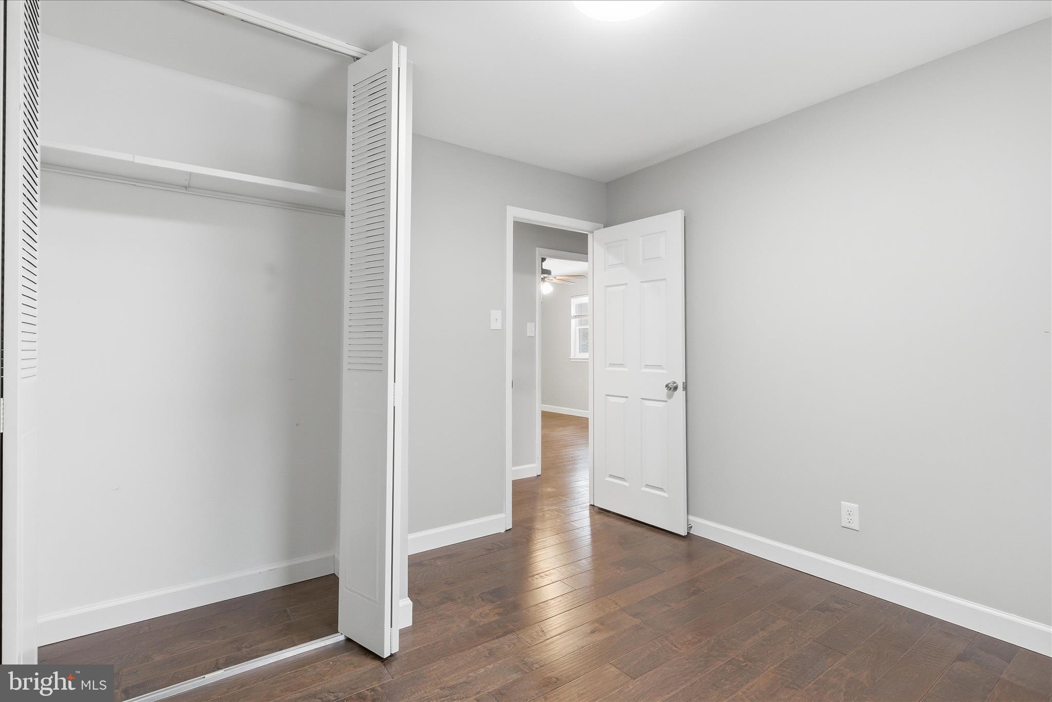 GREENVIEW KNOLLS - Residential