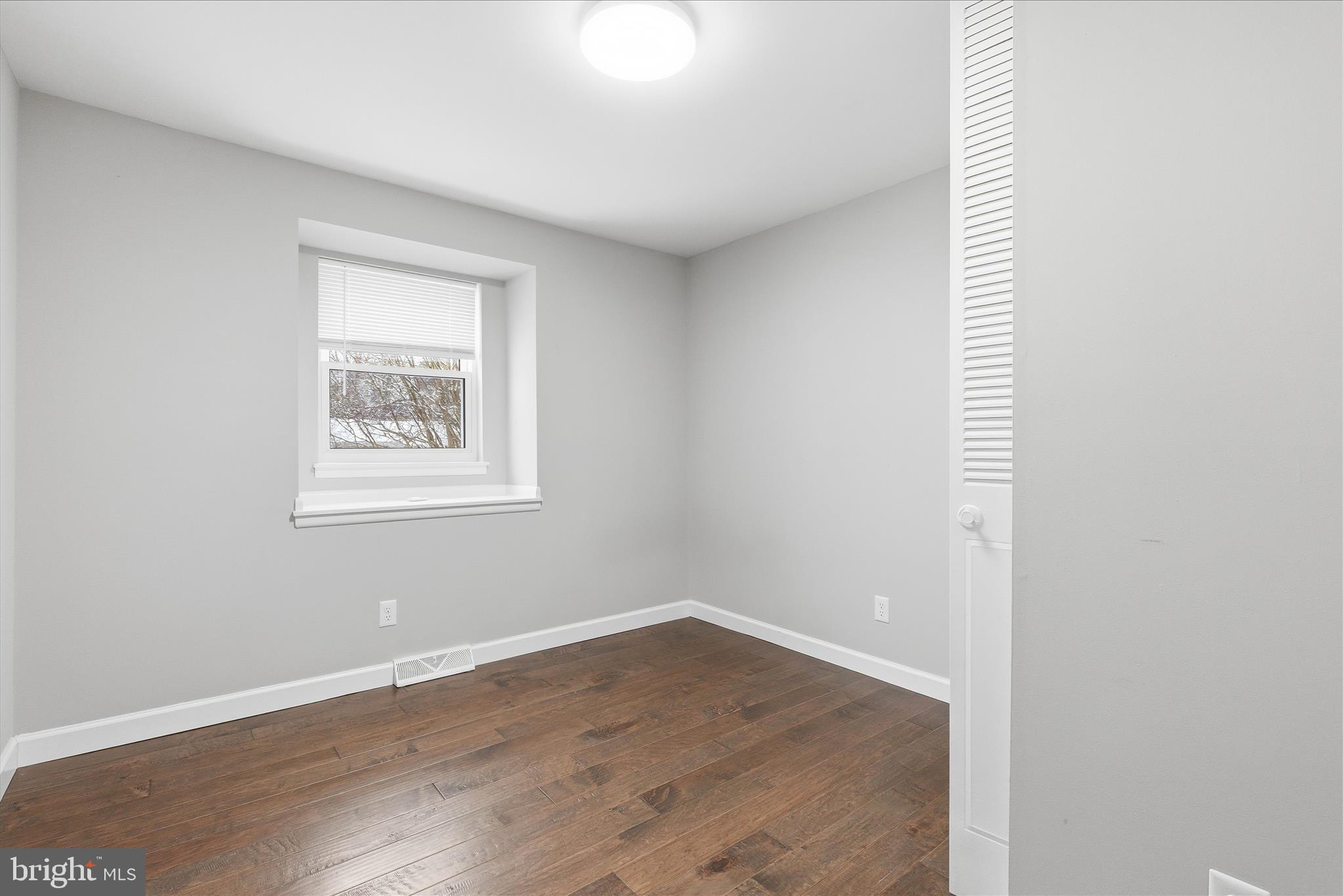 GREENVIEW KNOLLS - Residential