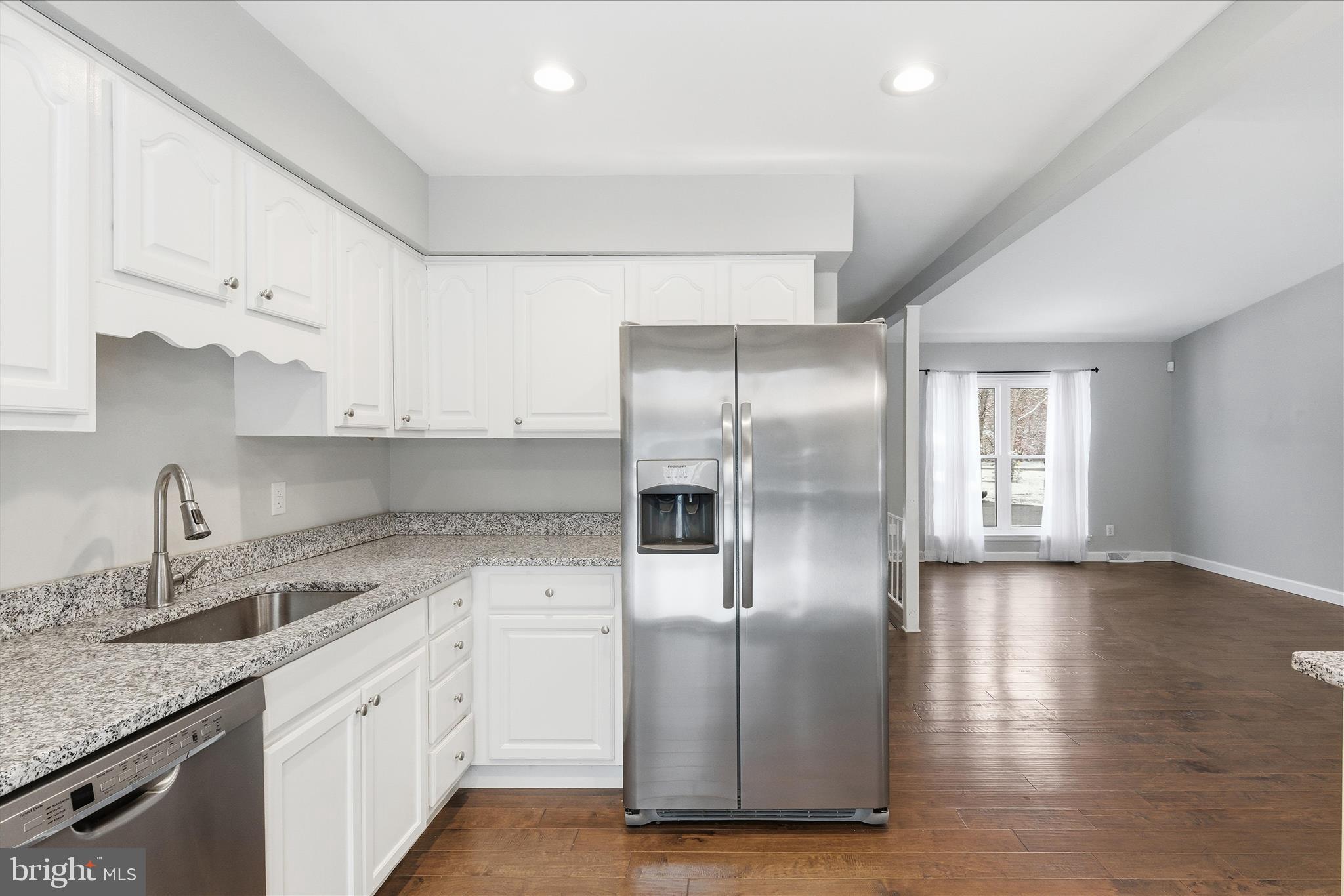 GREENVIEW KNOLLS - Residential