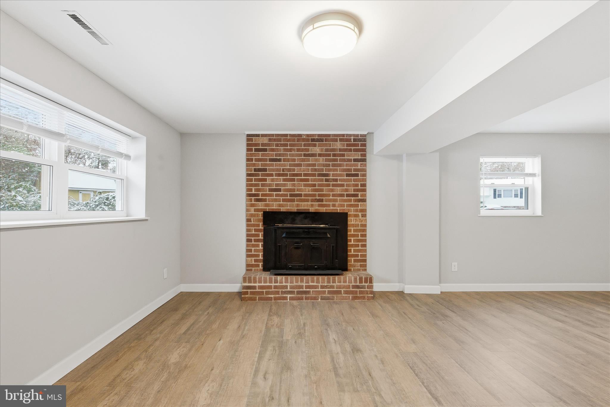 GREENVIEW KNOLLS - Residential