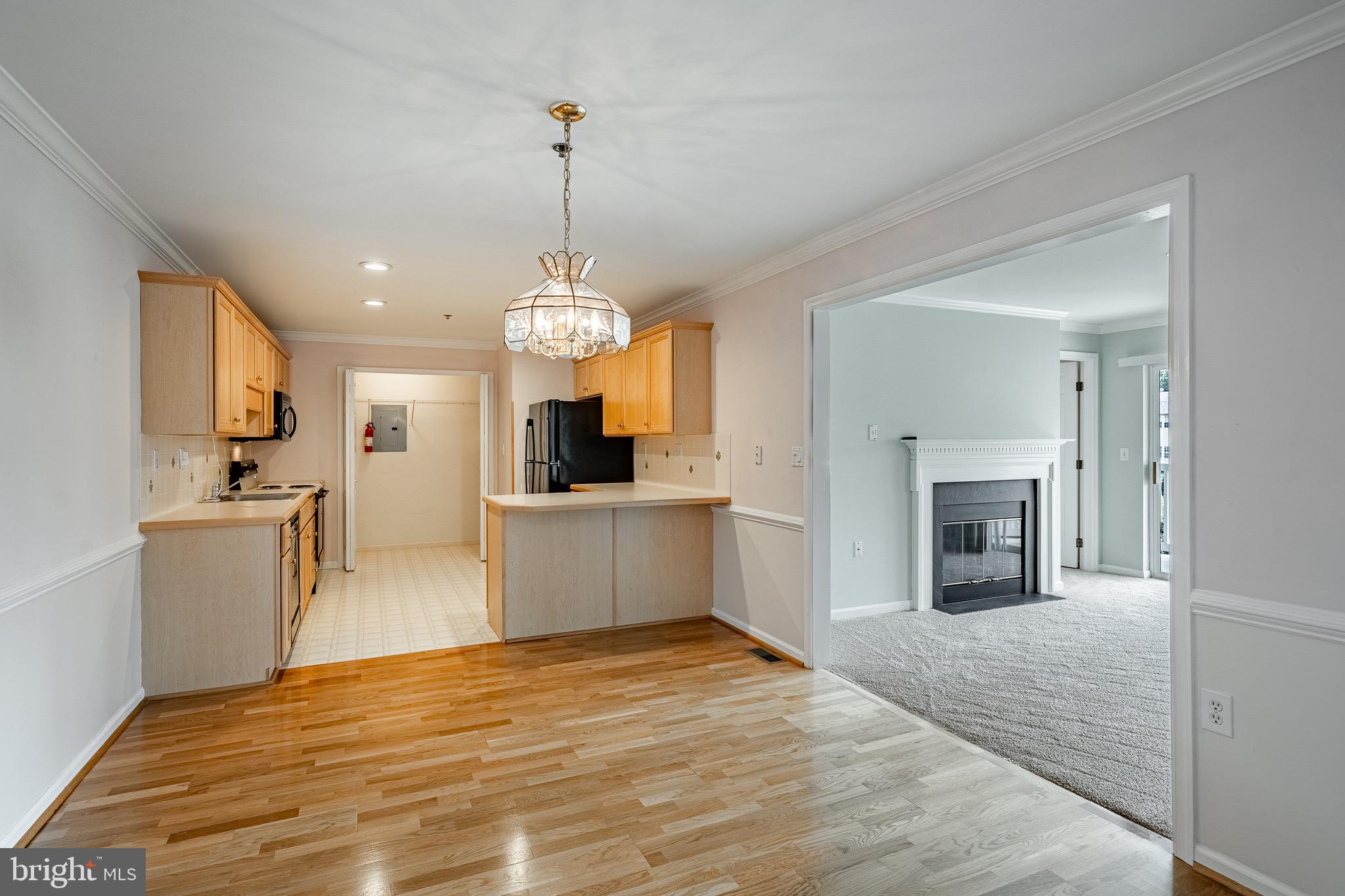 335 PAOLI POINTE DRIVE 335-U