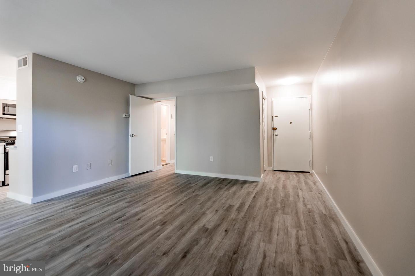 10320 ROCKVILLE PIKE 102
