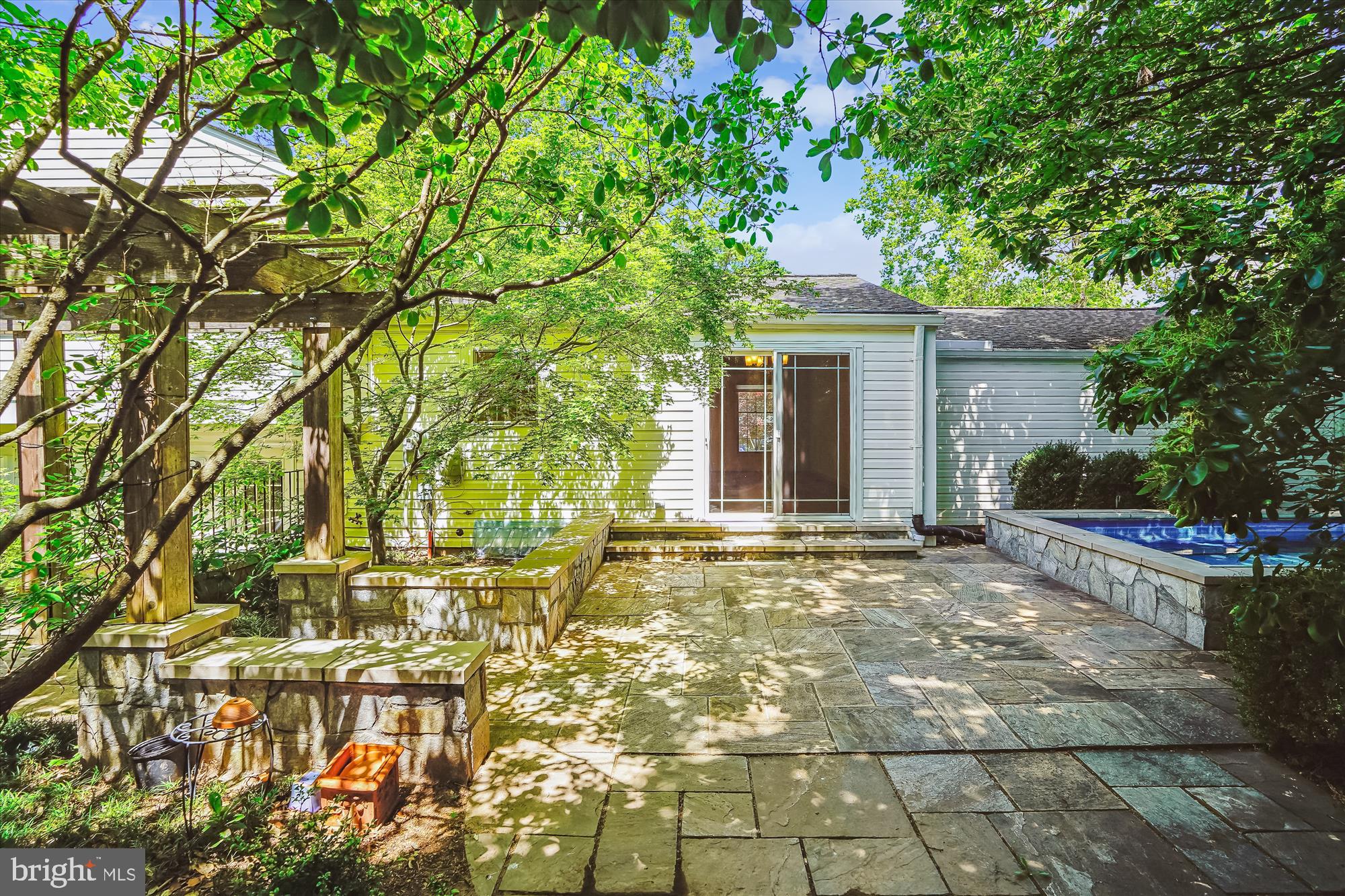 ESTATES AT EAGLE LIE - Residential