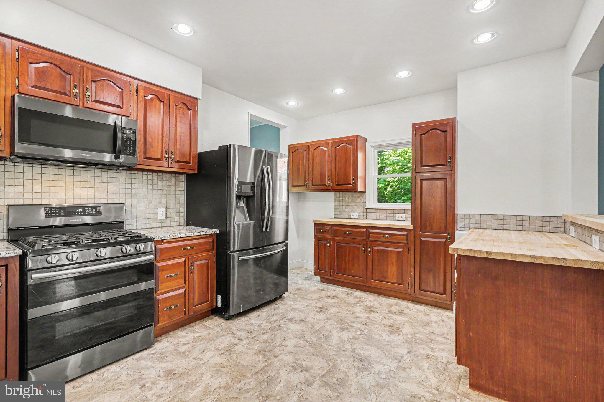NEW CUMBERLAND BOROUGH - Residential