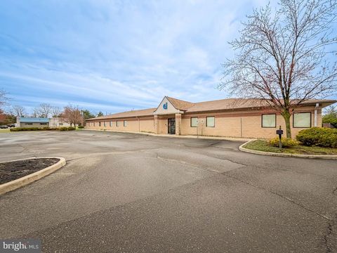 Photo of 155 Bradford Drive, WEST BERLIN, NJ 08091 (MLS # NJCD2114096)